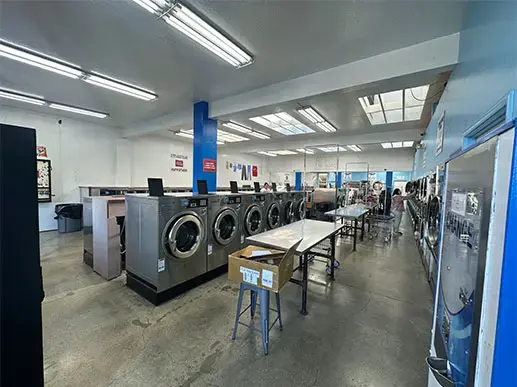 Burlingame Laundromat - Image 3