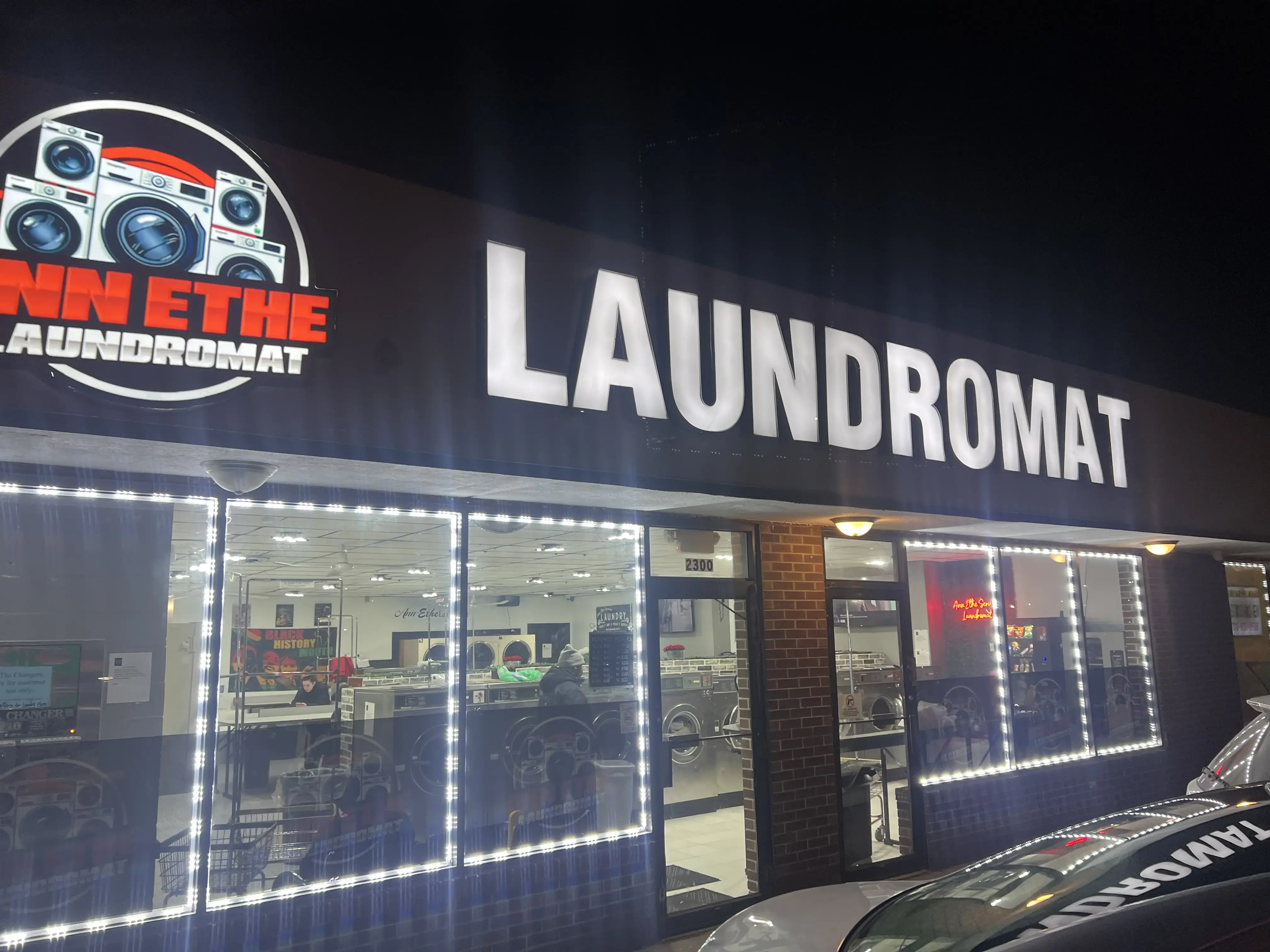 Burnham Laundromat - Image 6