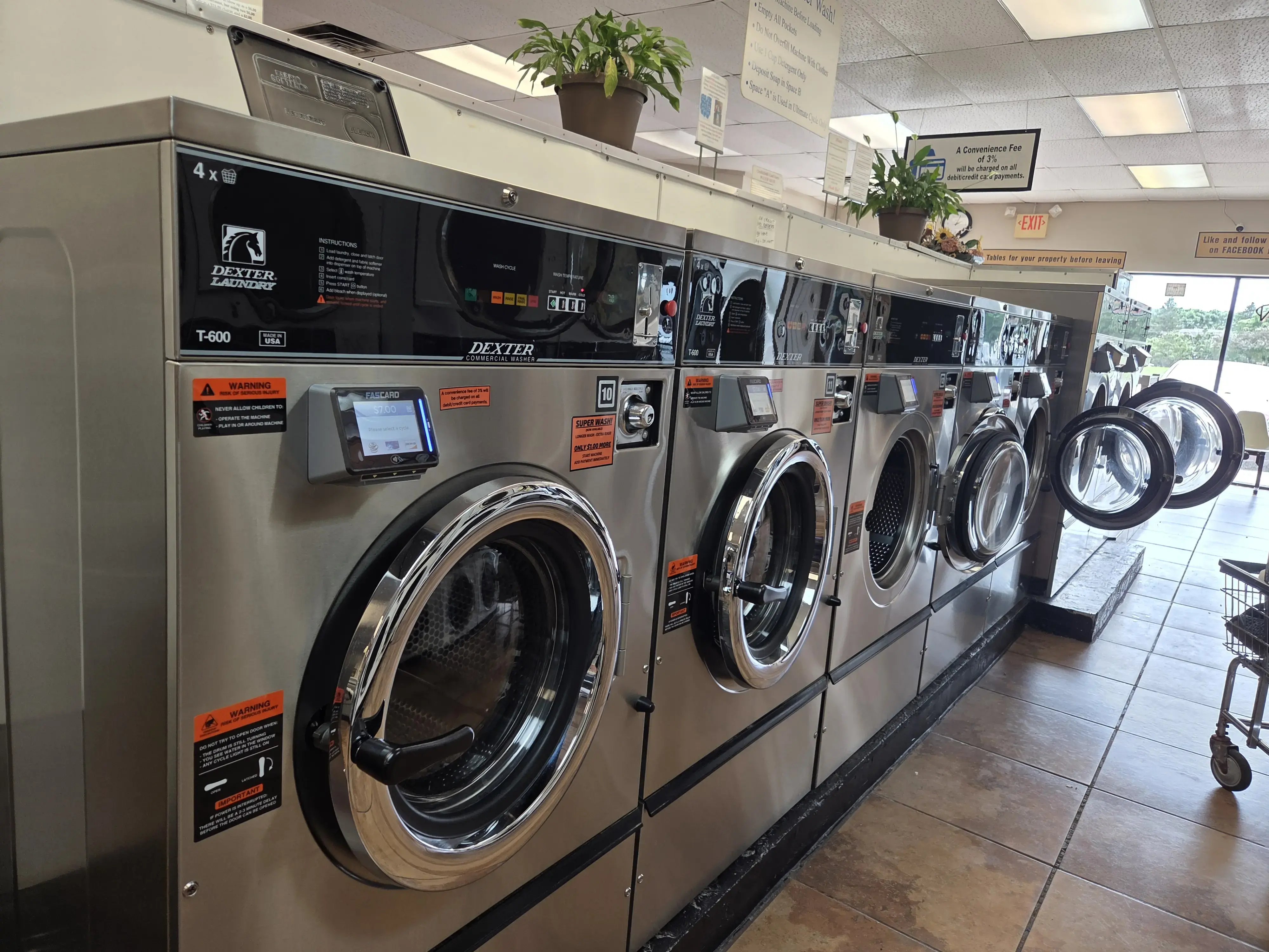 Burnsville Laundromat - Image 1