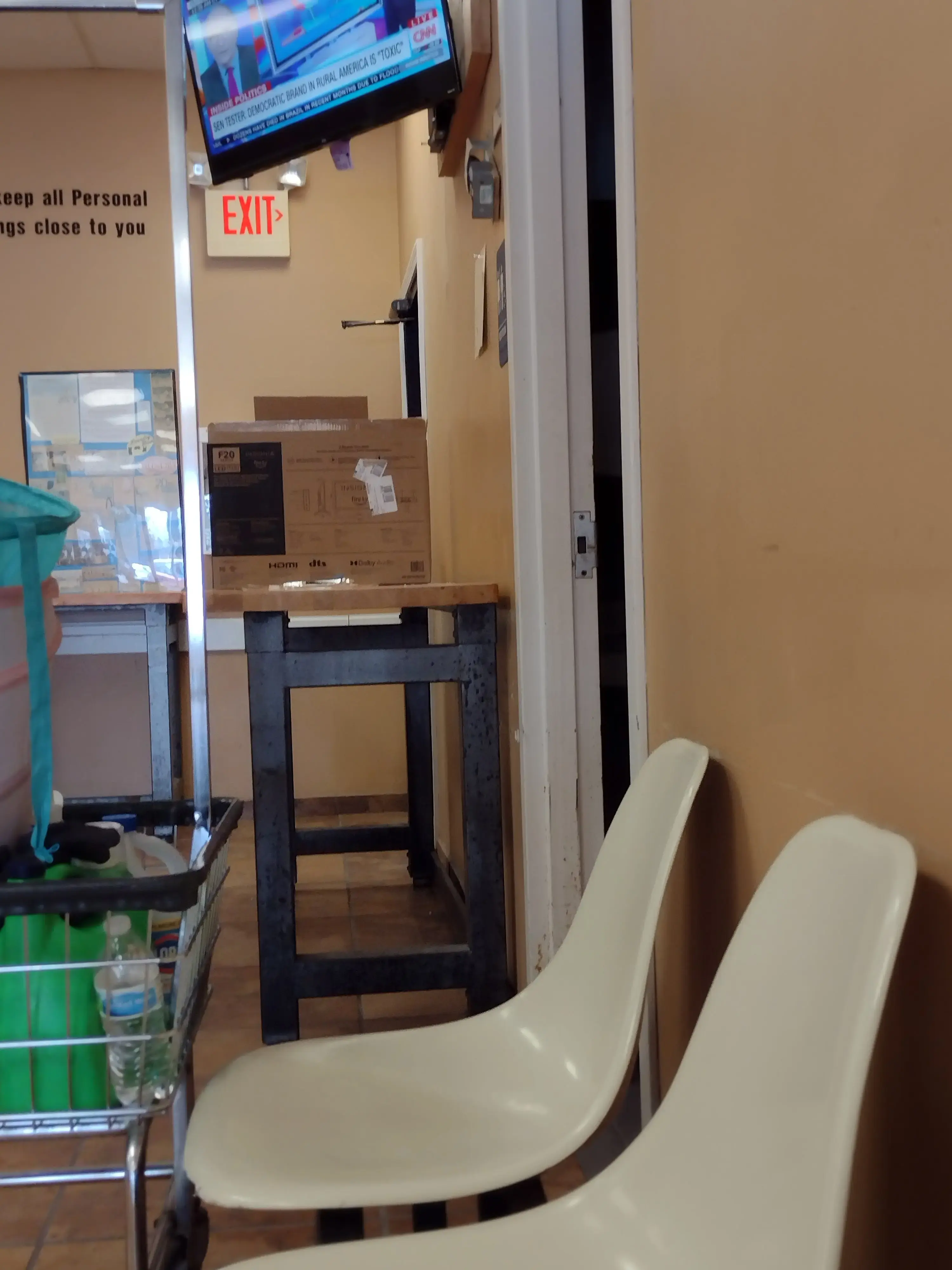 Burnsville Laundromat - Image 3