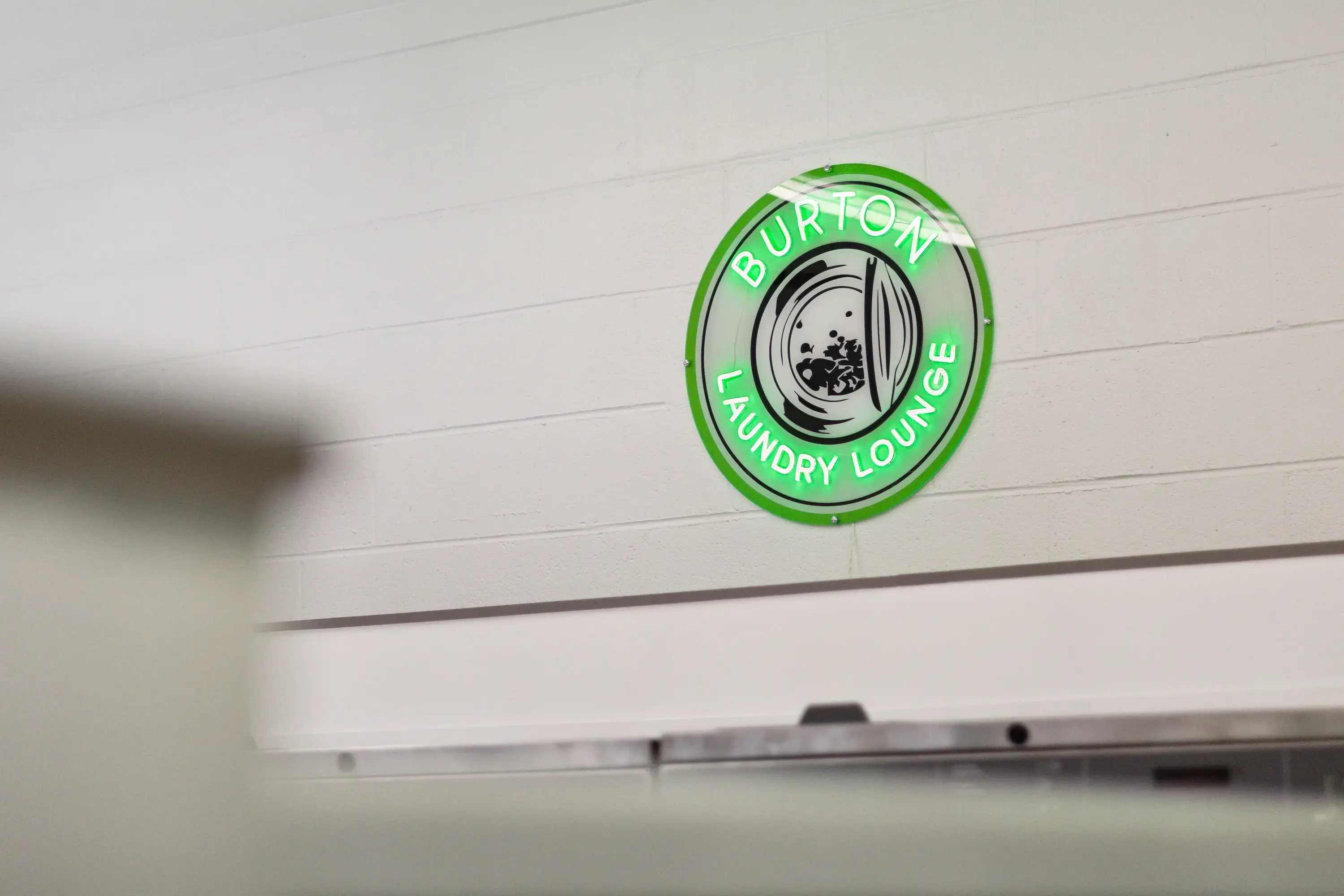 Burton Laundry Lounge - Image 15