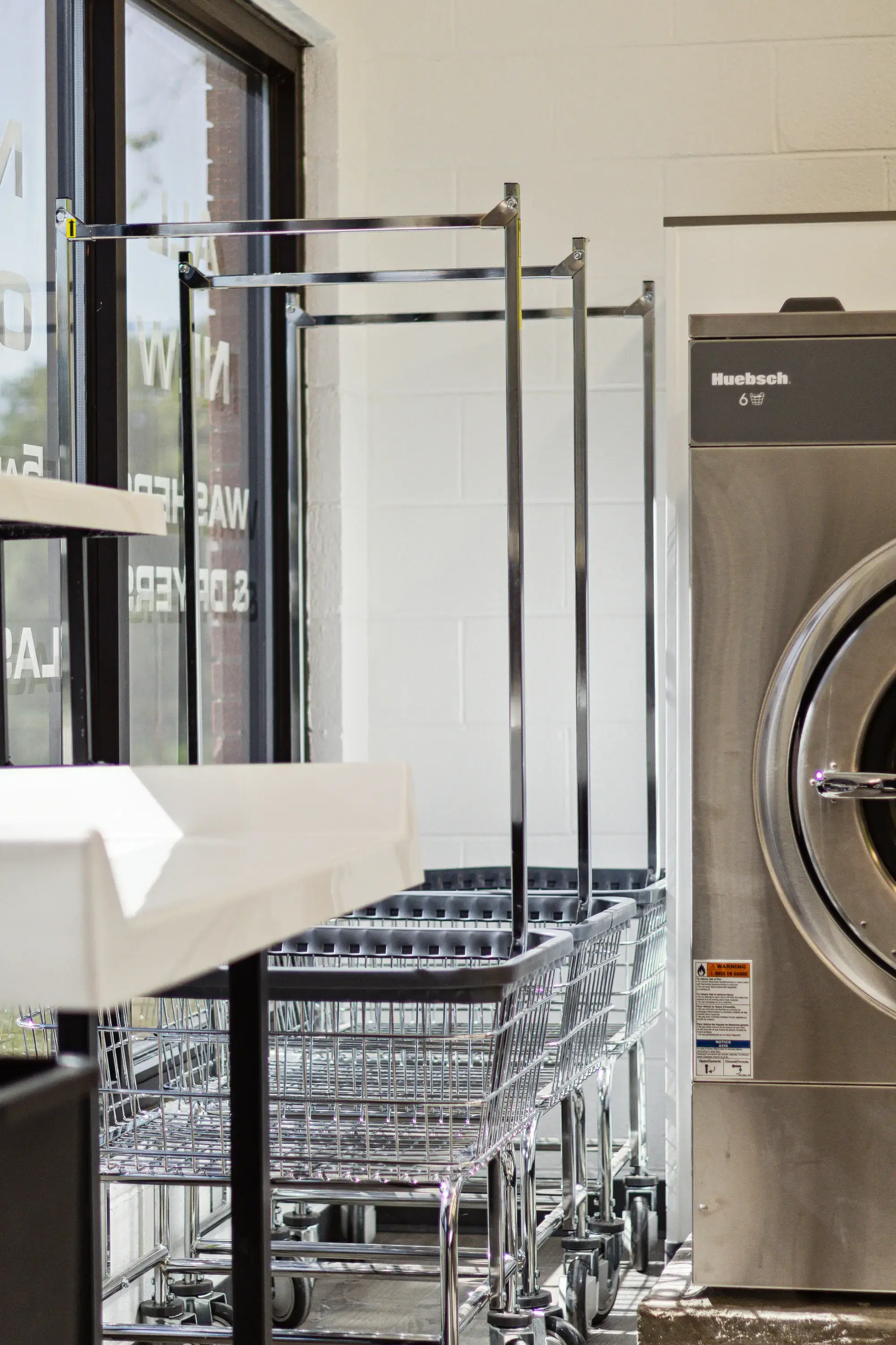 Burton Laundry Lounge - Image 5
