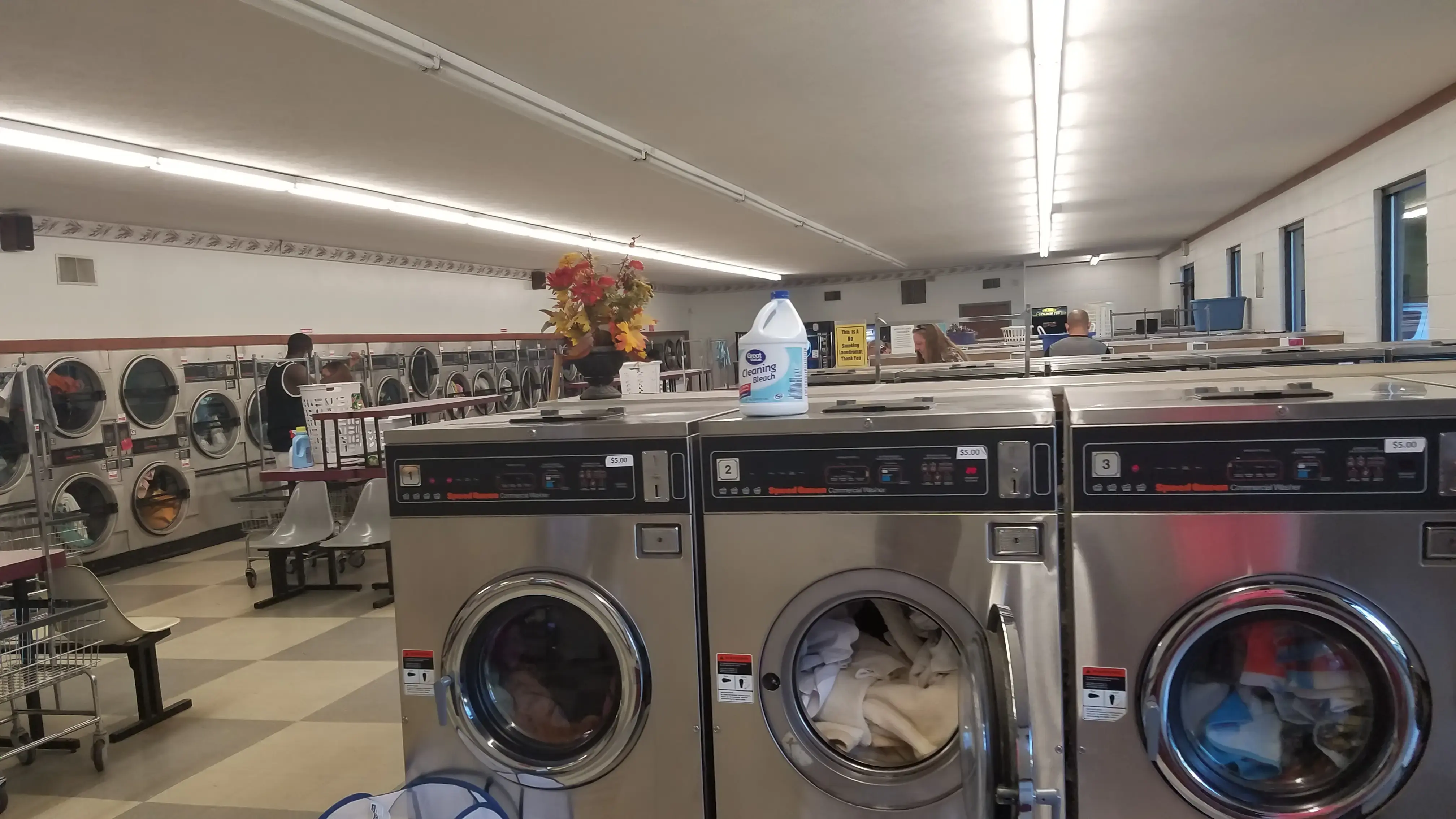 Burton's Laundry - Image 3