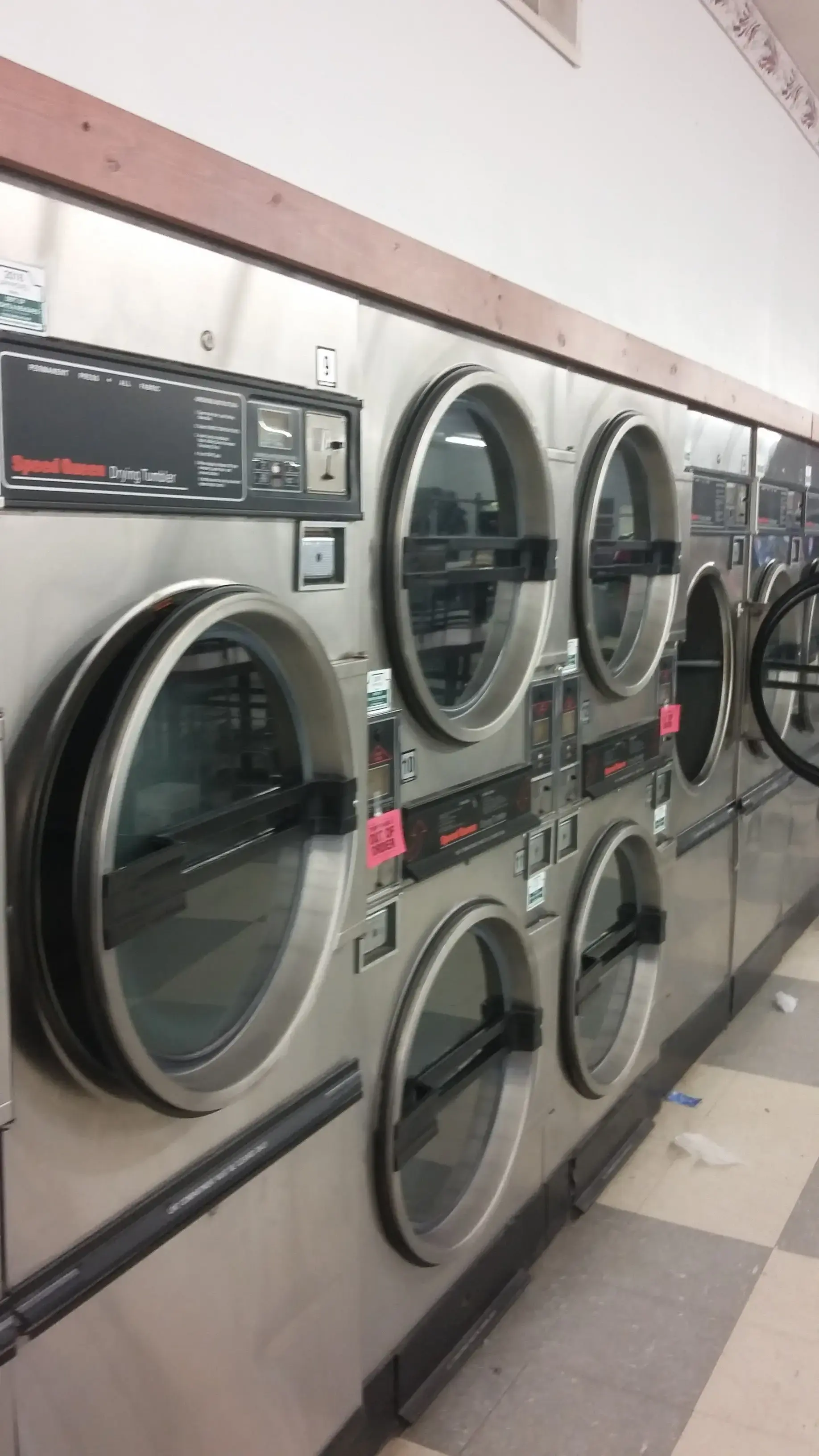 Burton's Laundry - Image 13