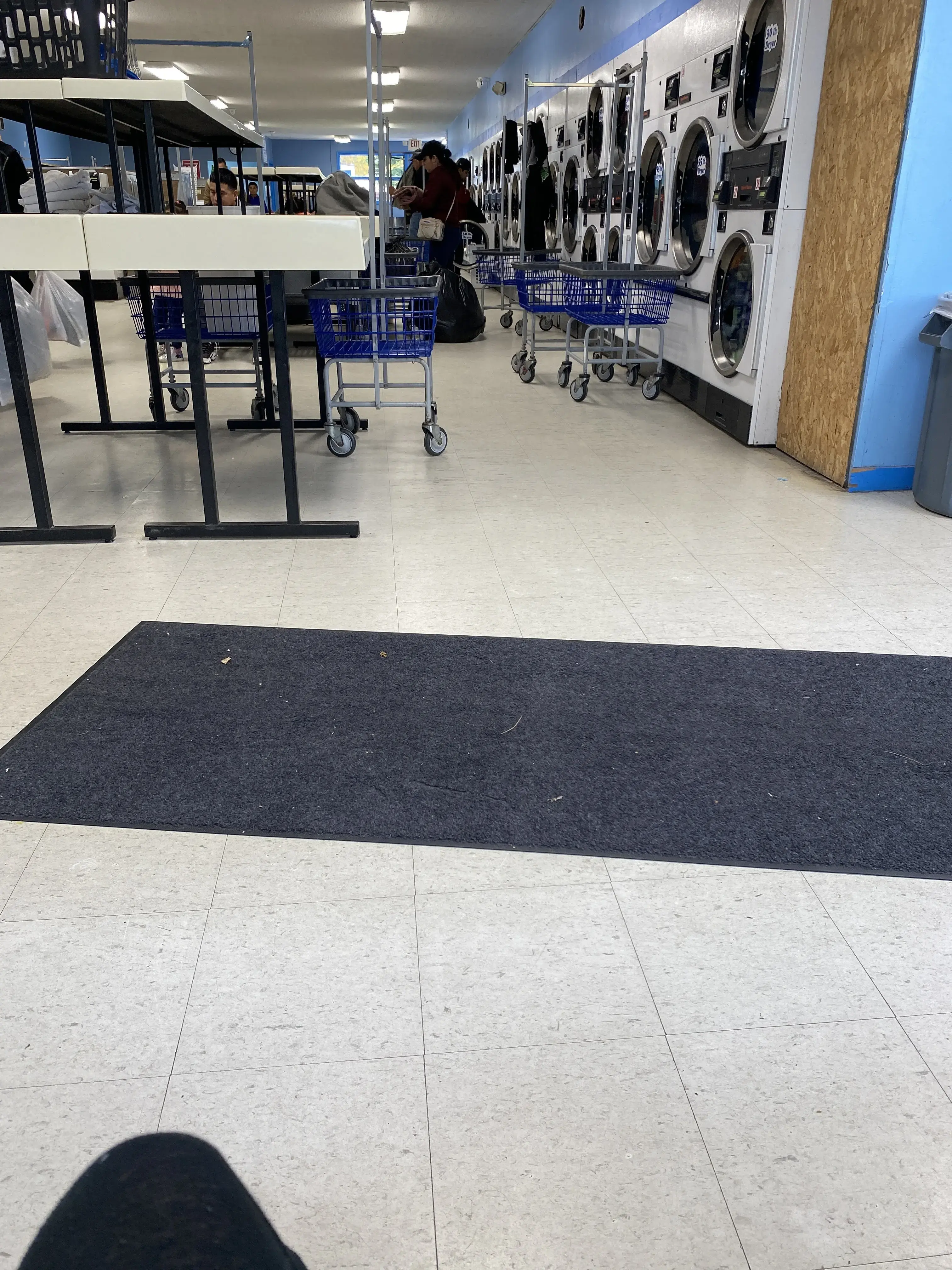 Burton's Laundry - Image 4