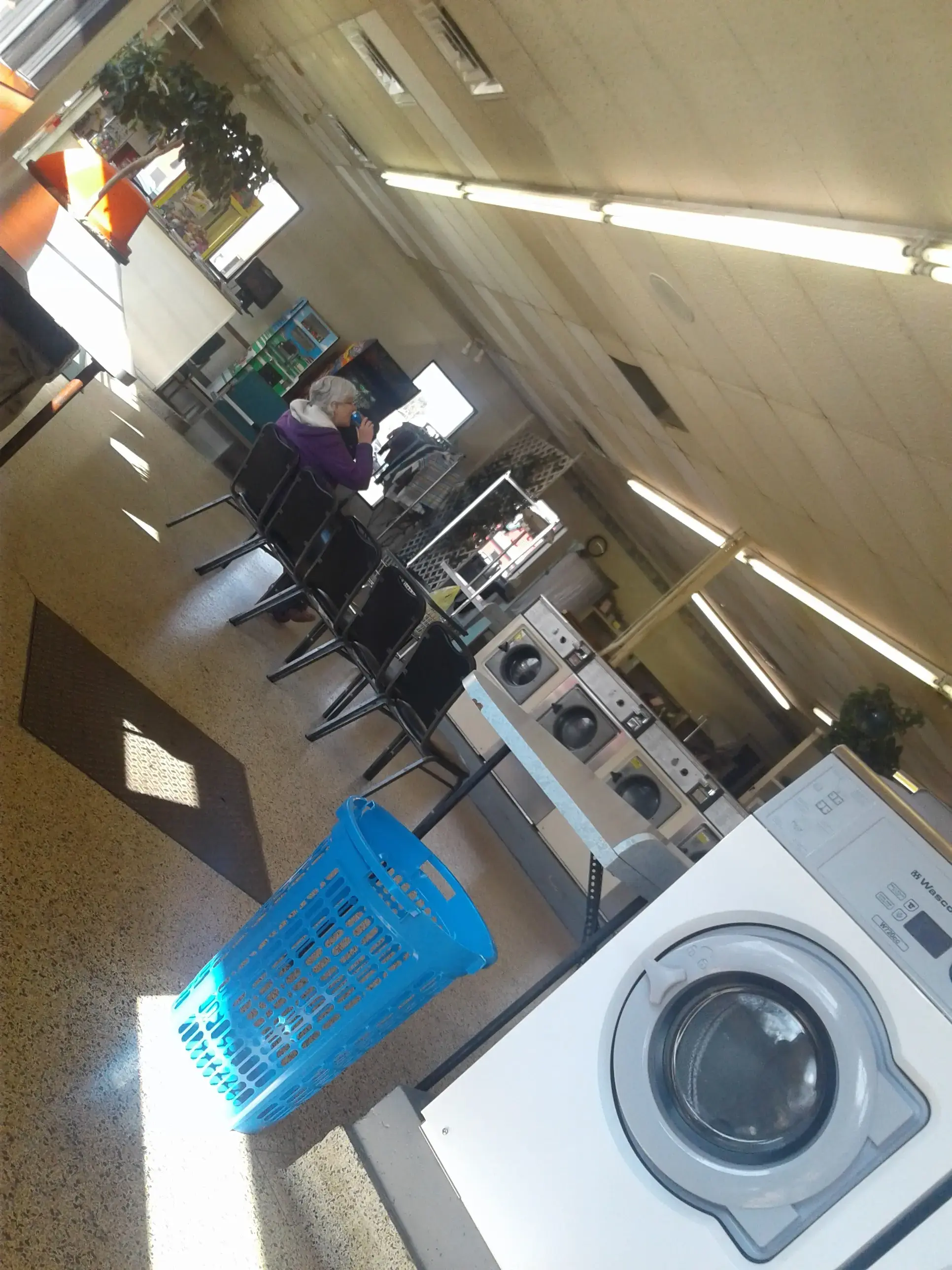 Burton's Laundry thumbnail 10