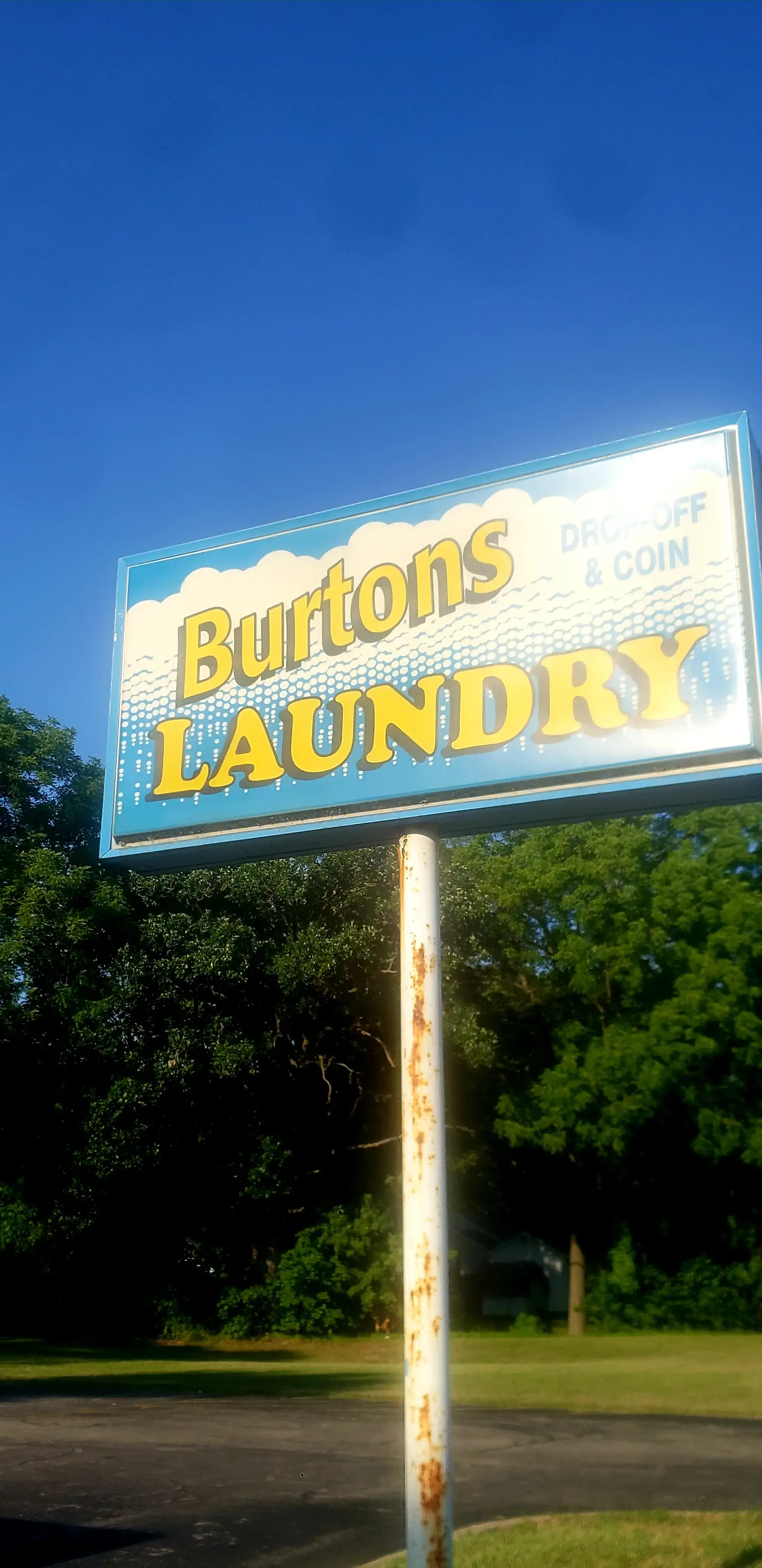 Burton's Laundry - Image 9