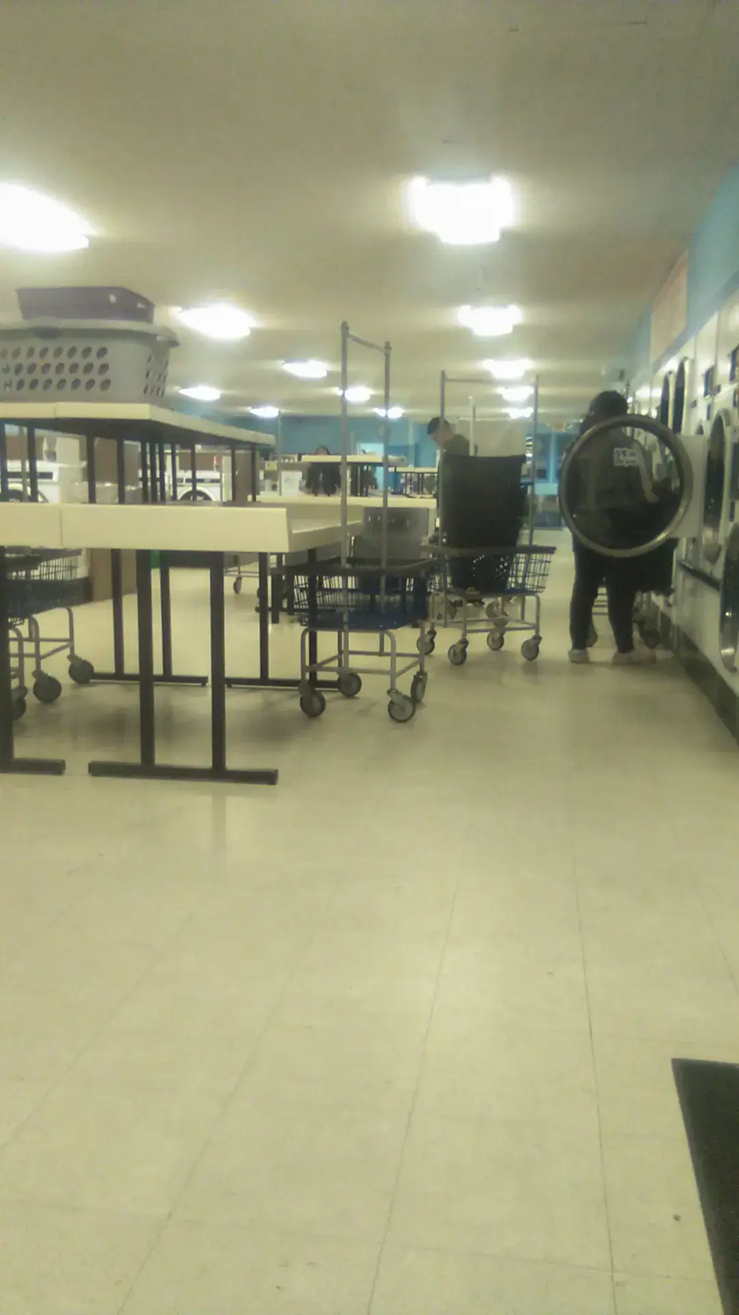 Burton's Laundry - Image 9