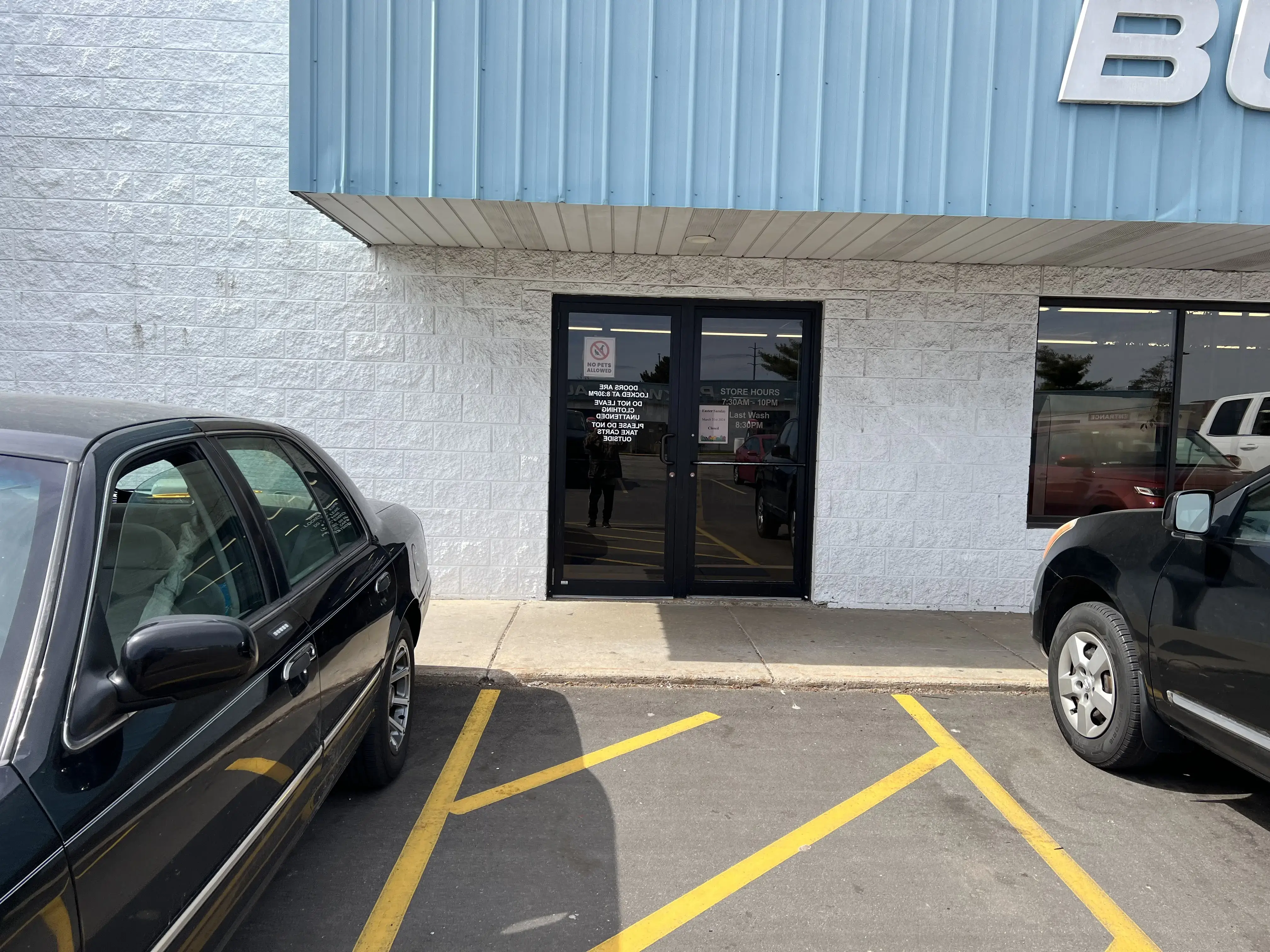 Burton's Laundry - Image 3
