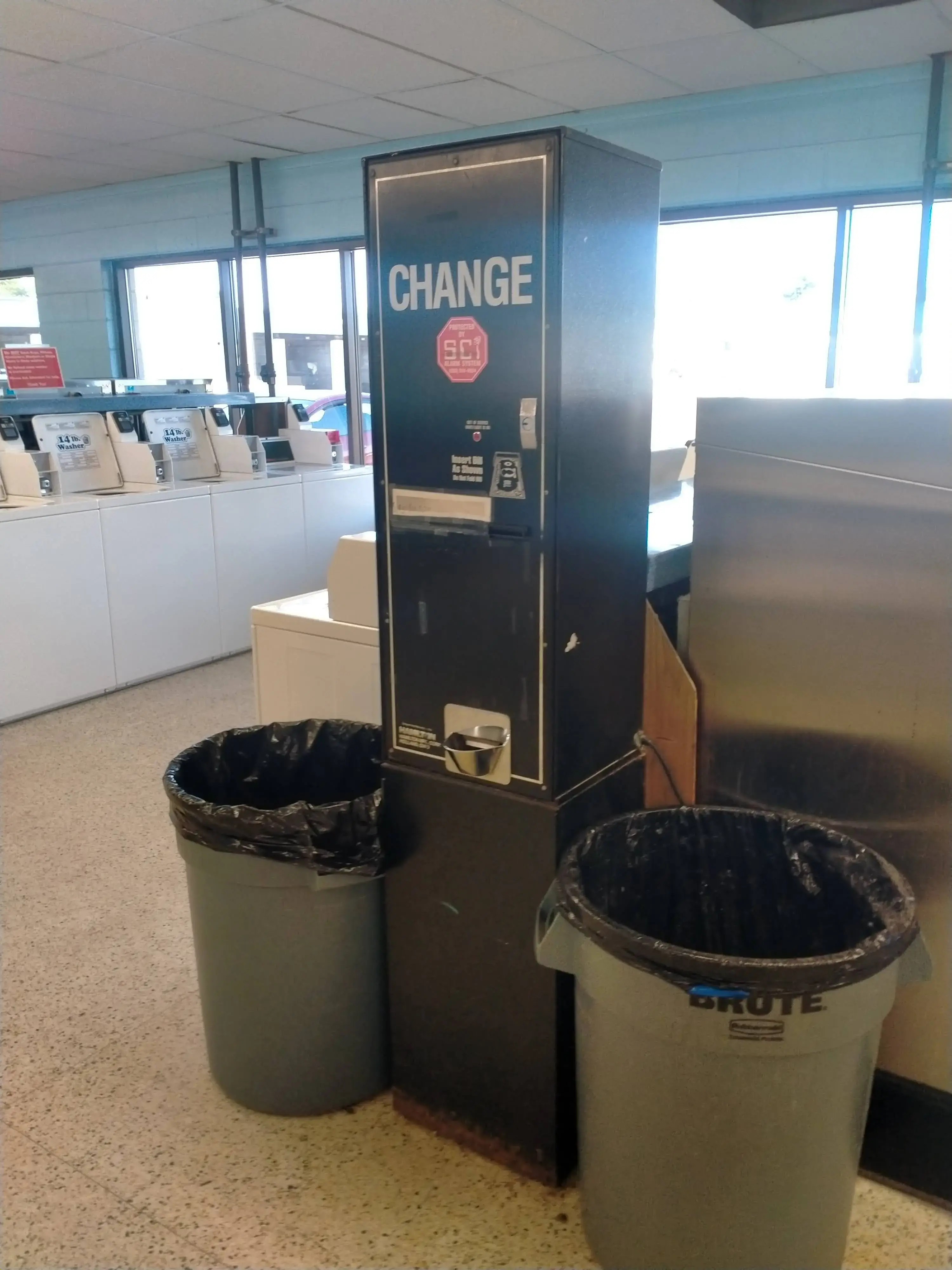 Burton's Laundry - Image 11