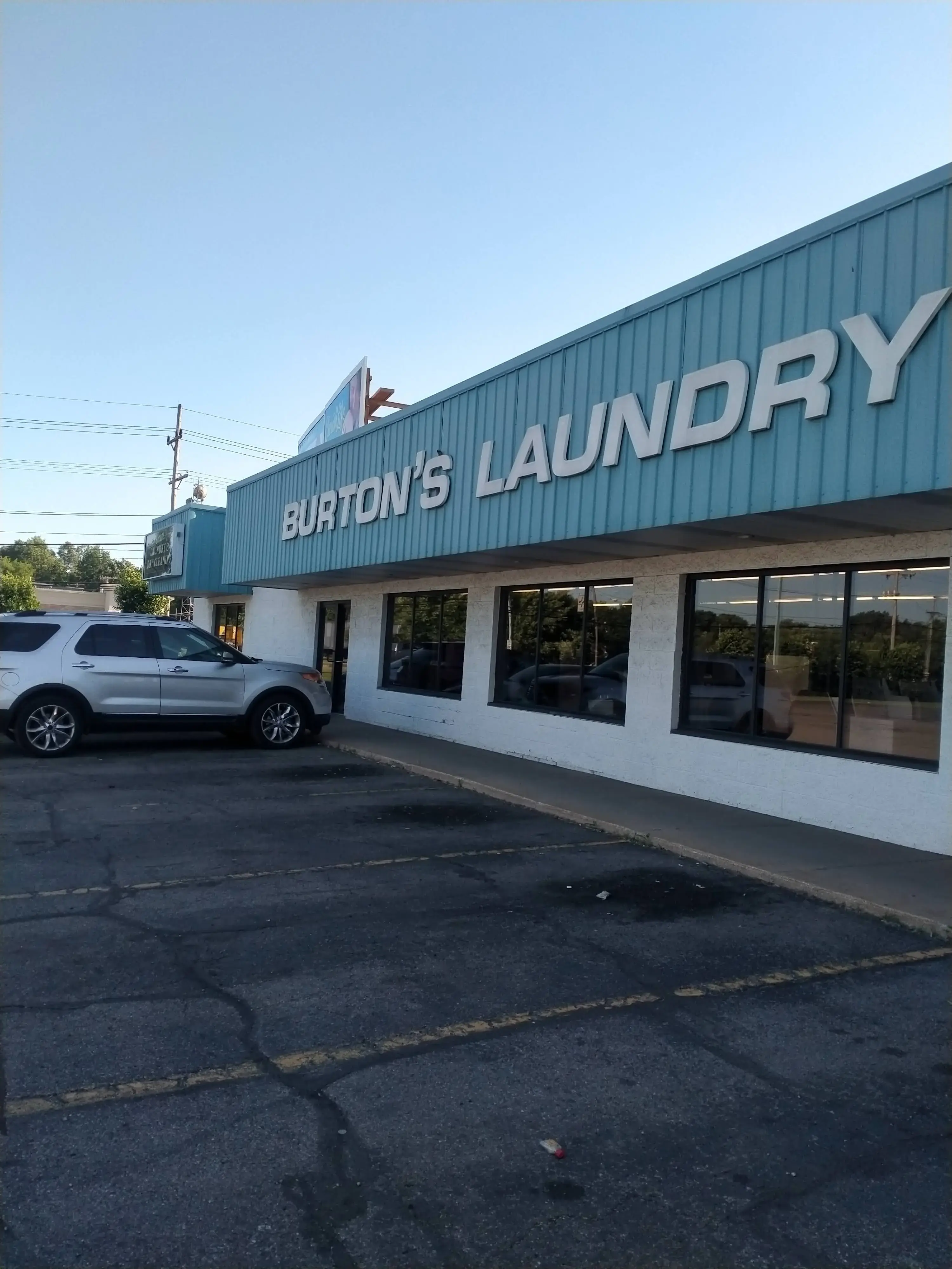 Burton's Laundry - Image 5