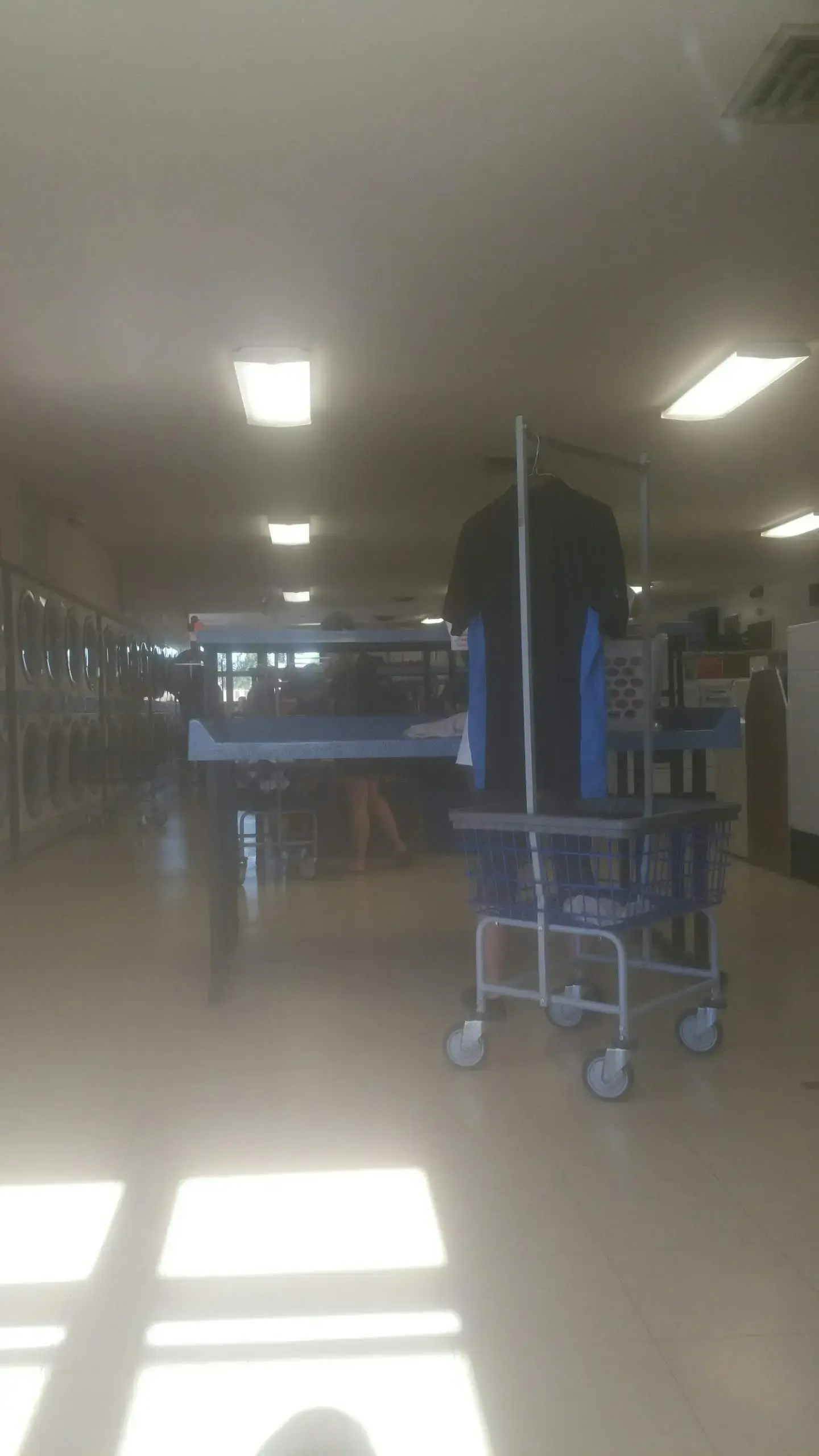Burton's Laundry - Image 4