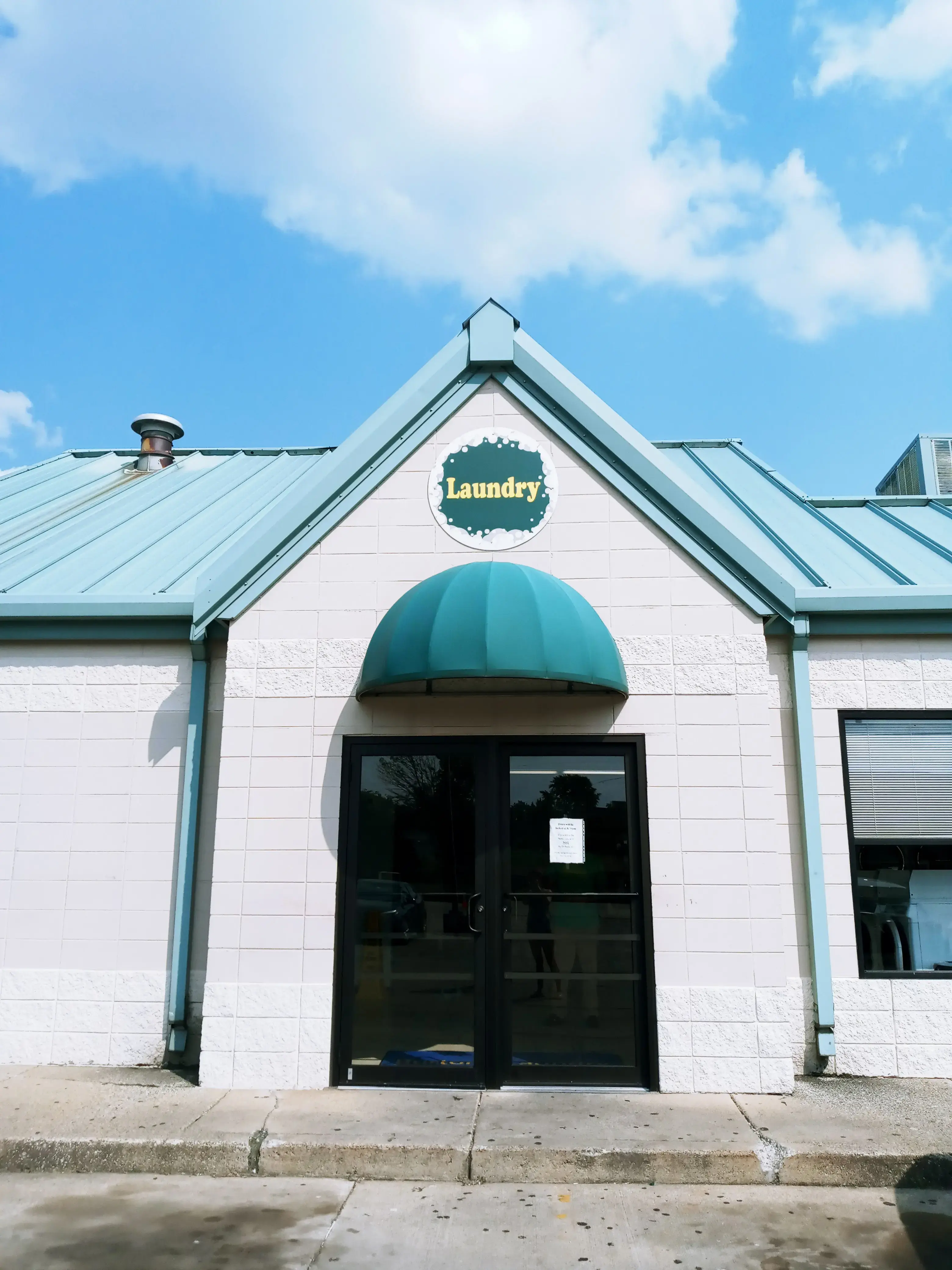 Burton's Laundry - Image 18