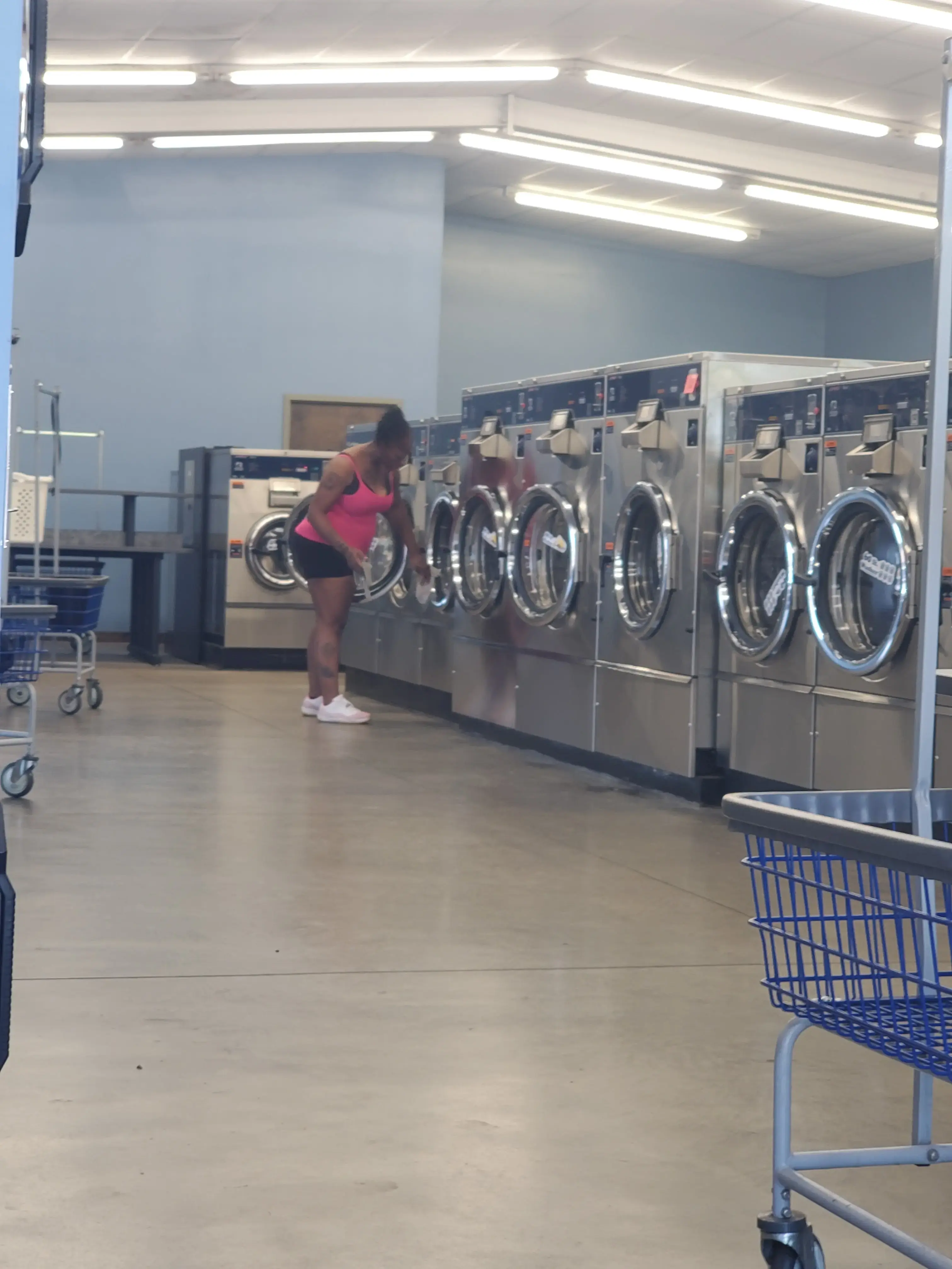 Burton's Laundry thumbnail 3