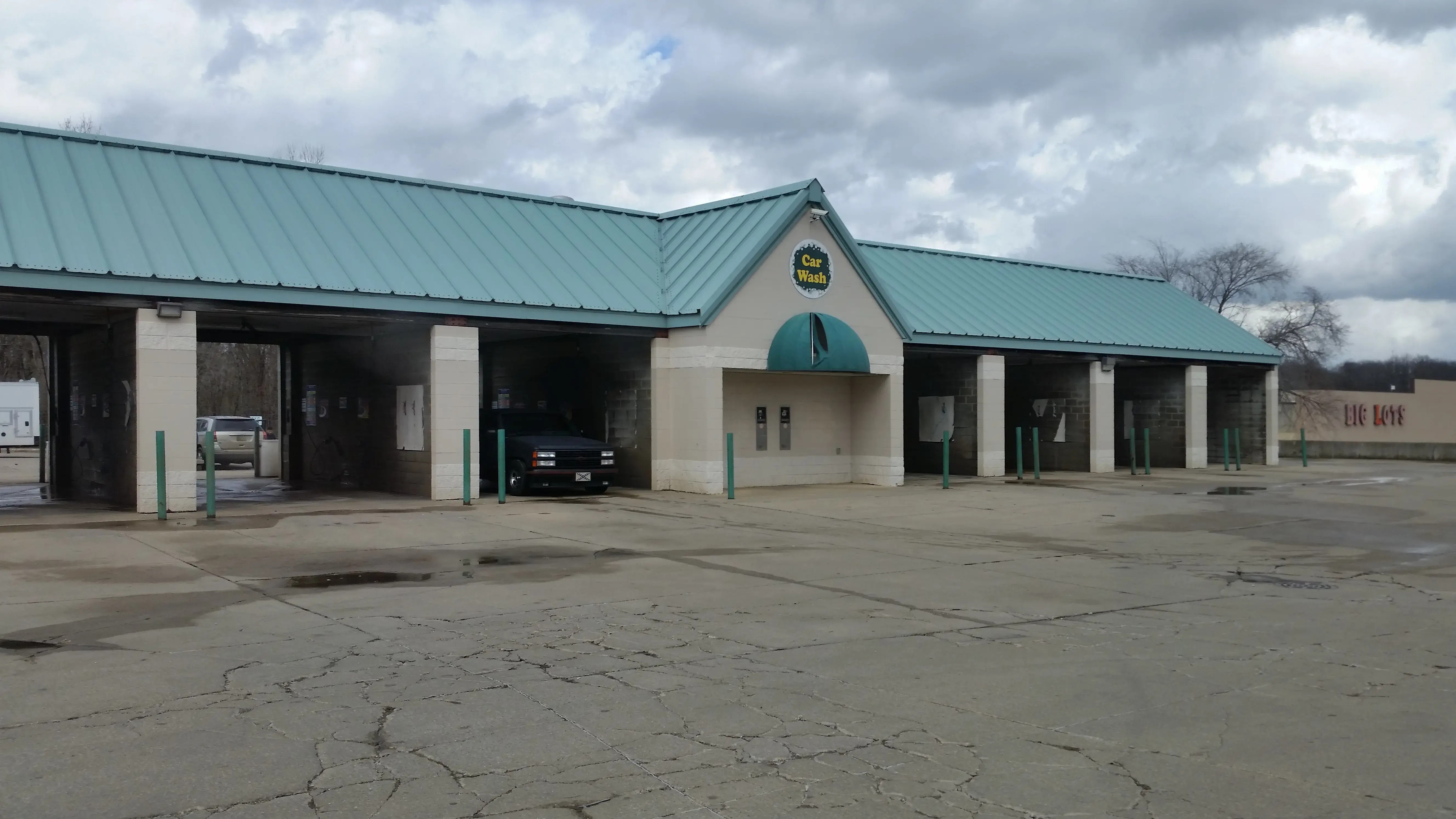 Burton's Laundry - Image 20