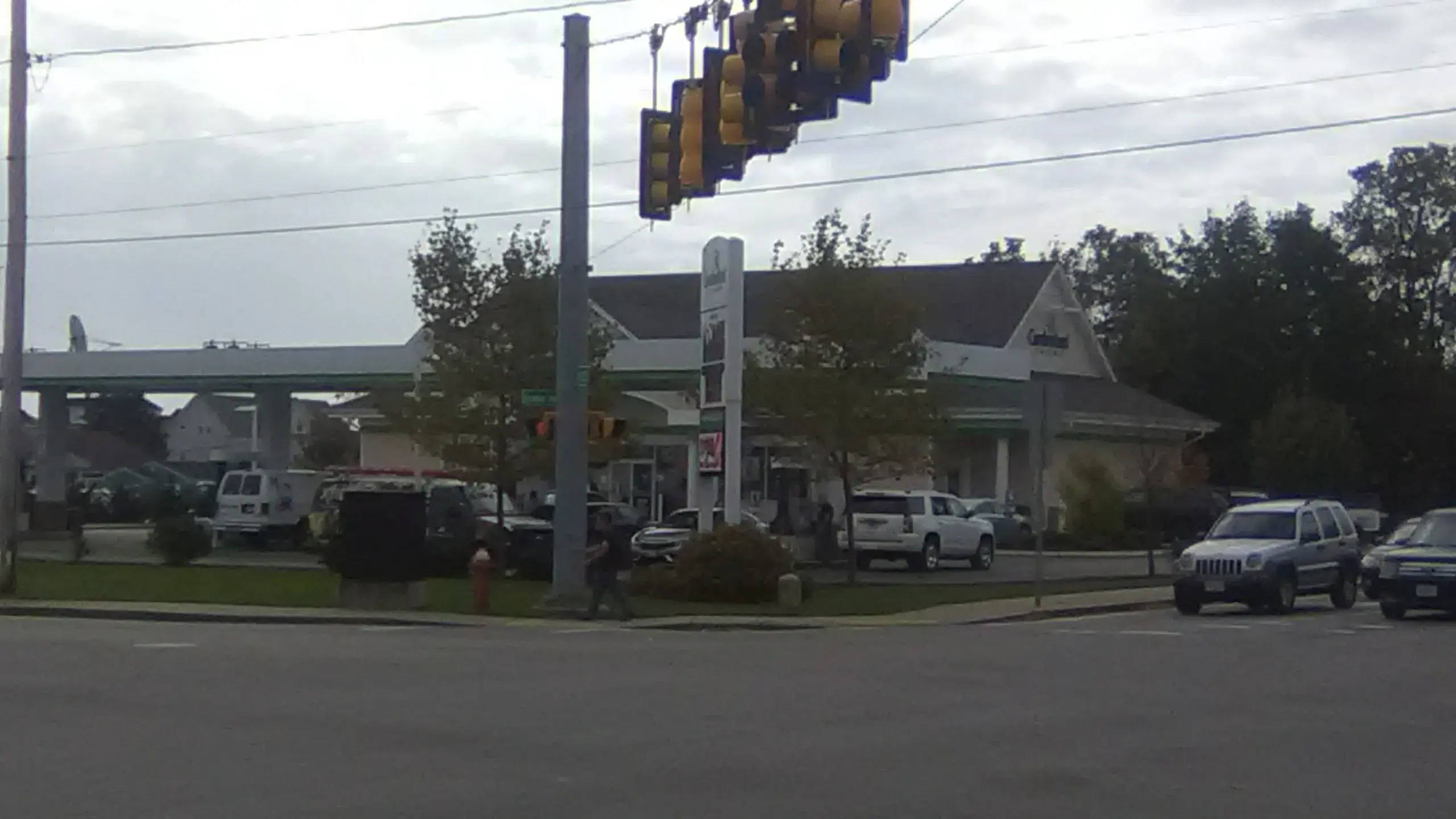 Bush Quality Cleaners Laundromat thumbnail 10