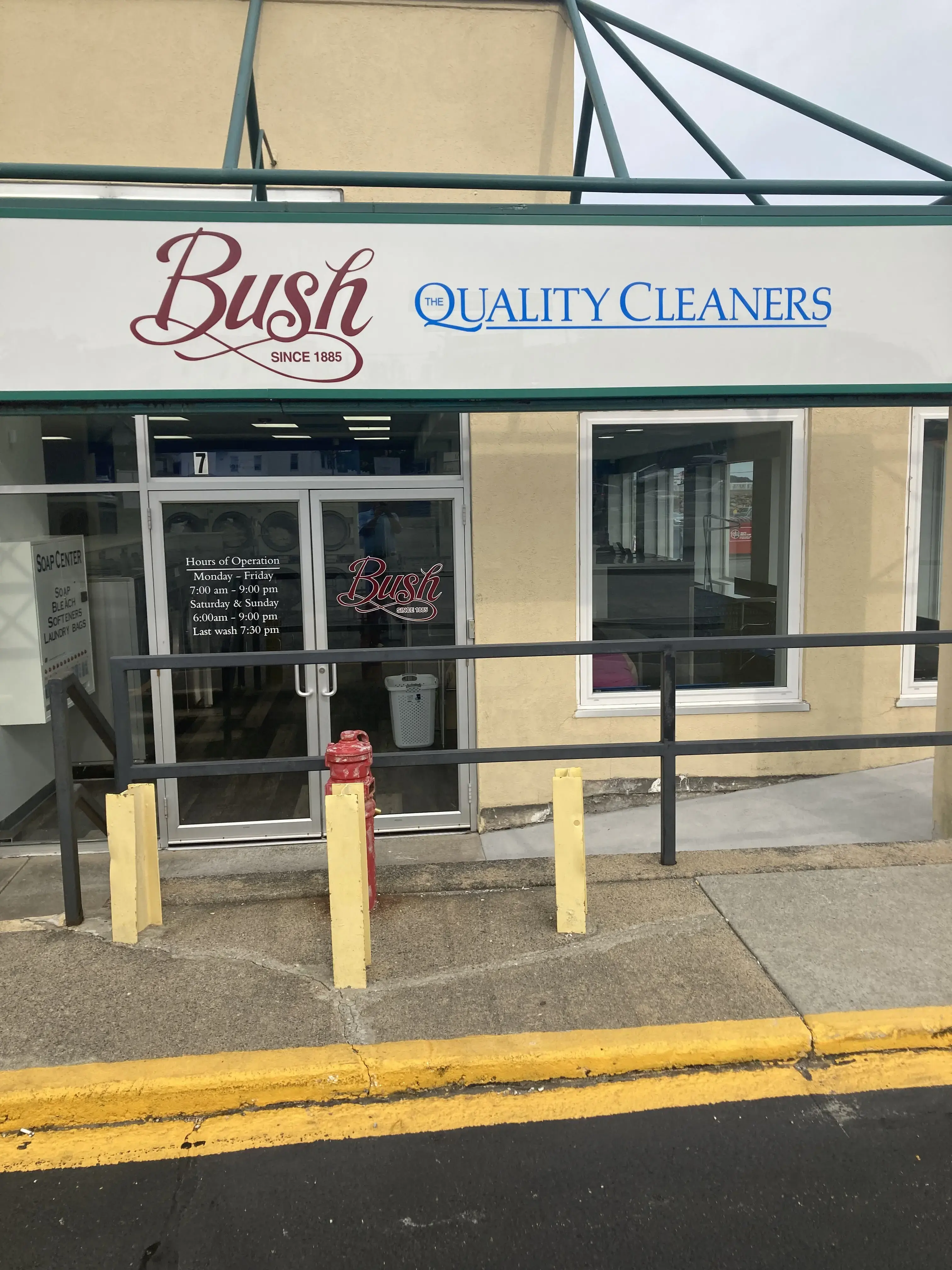 Bush Quality Cleaners Laundromat thumbnail 2