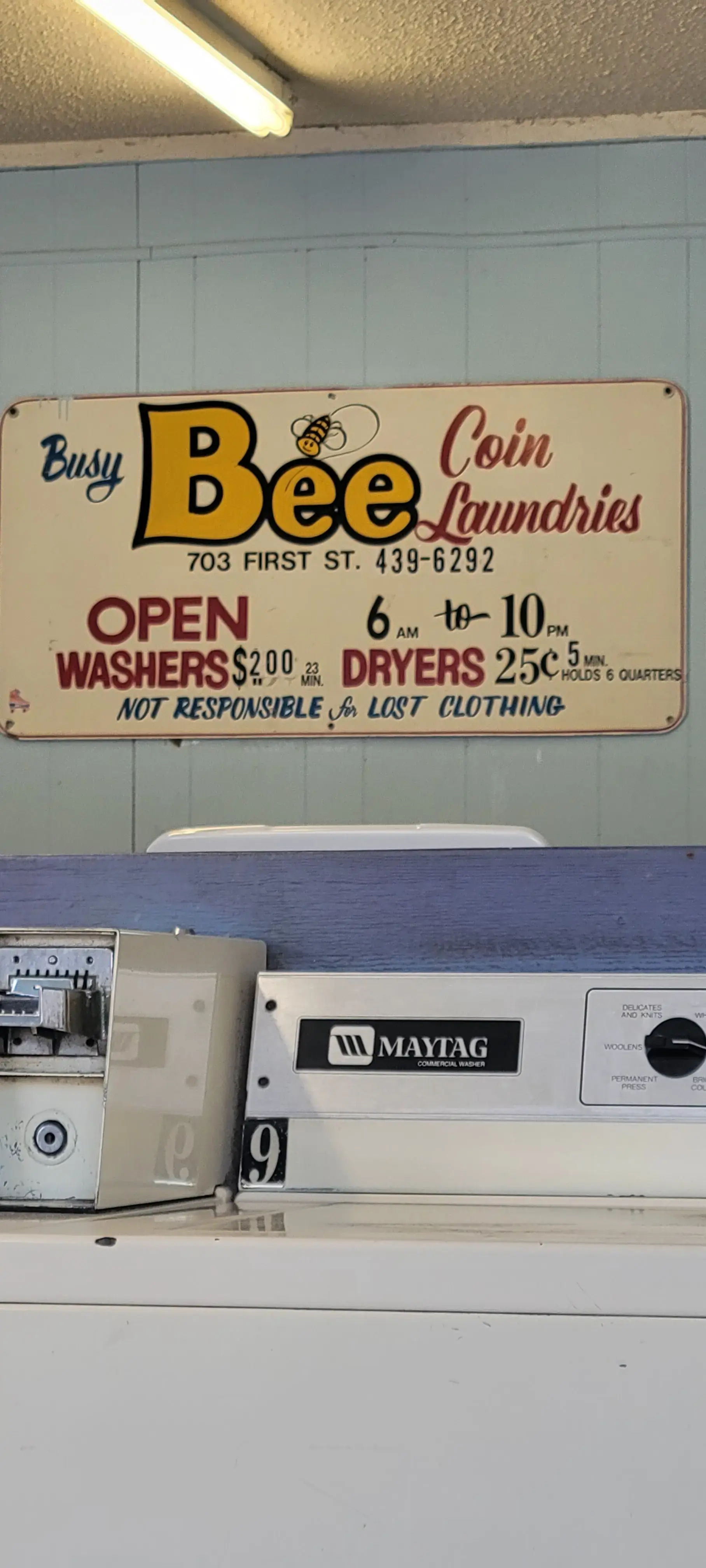 Busy Bee Coin Laundry - Image 10