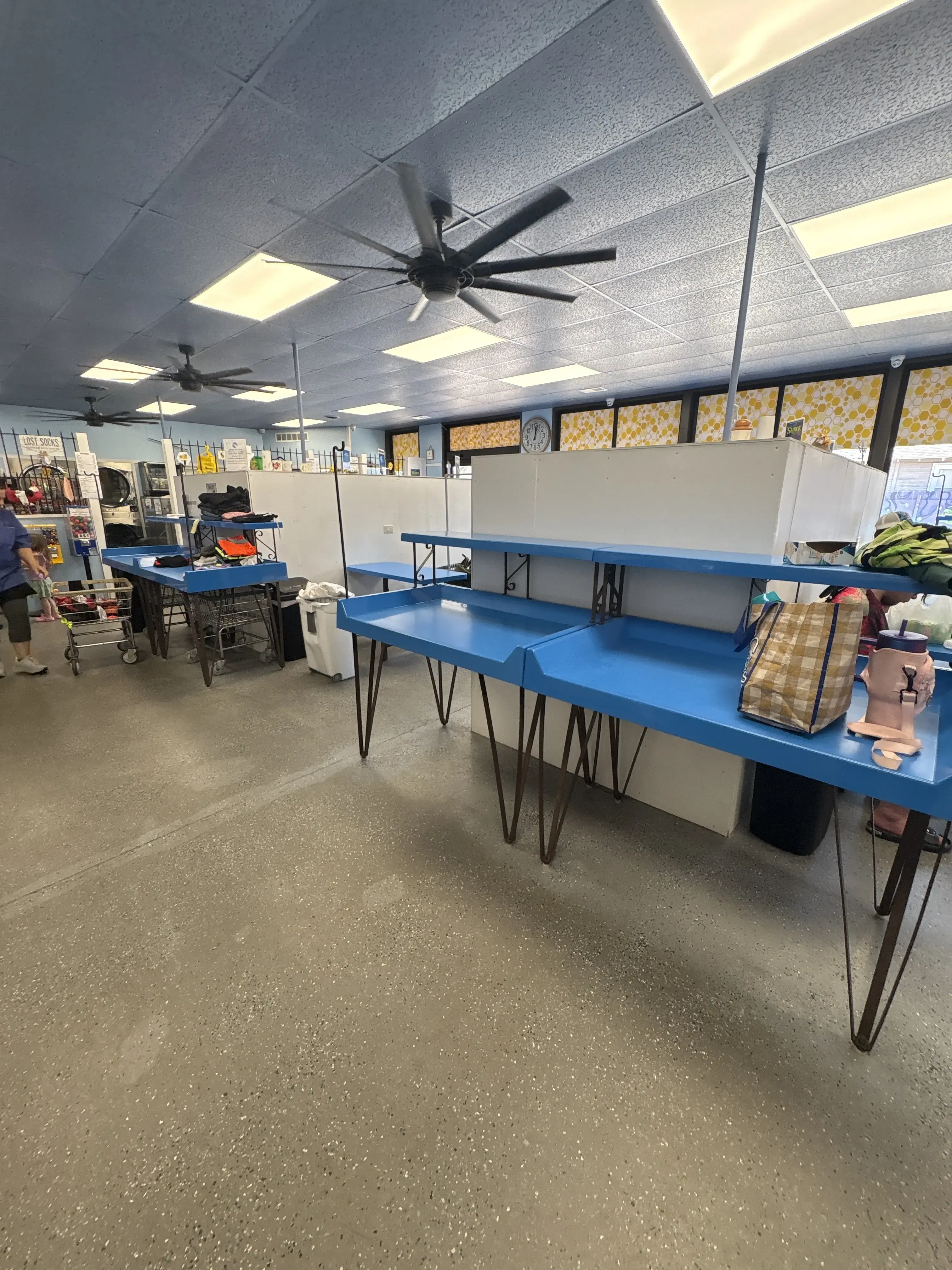 Busy Bee Laundry - Image 16