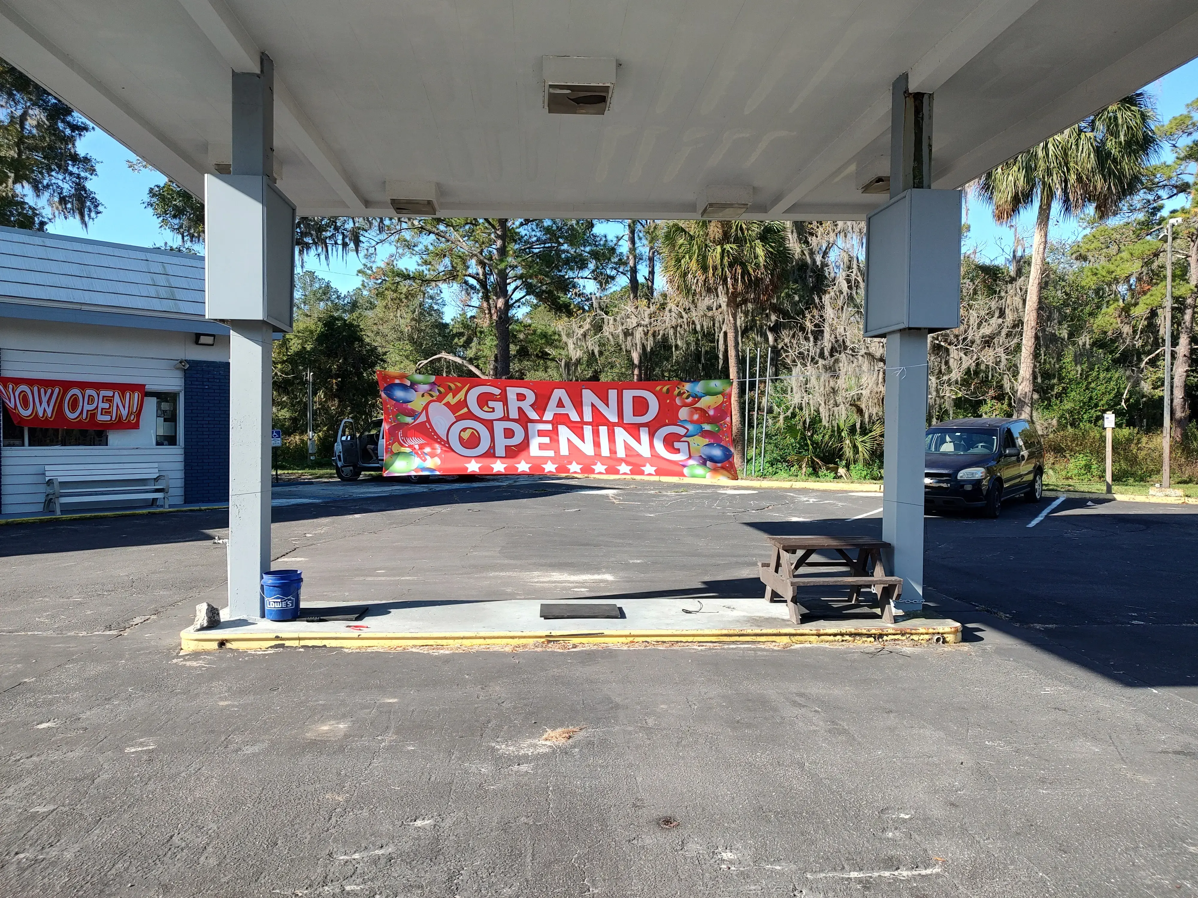 Busy Bee's Laundromat location