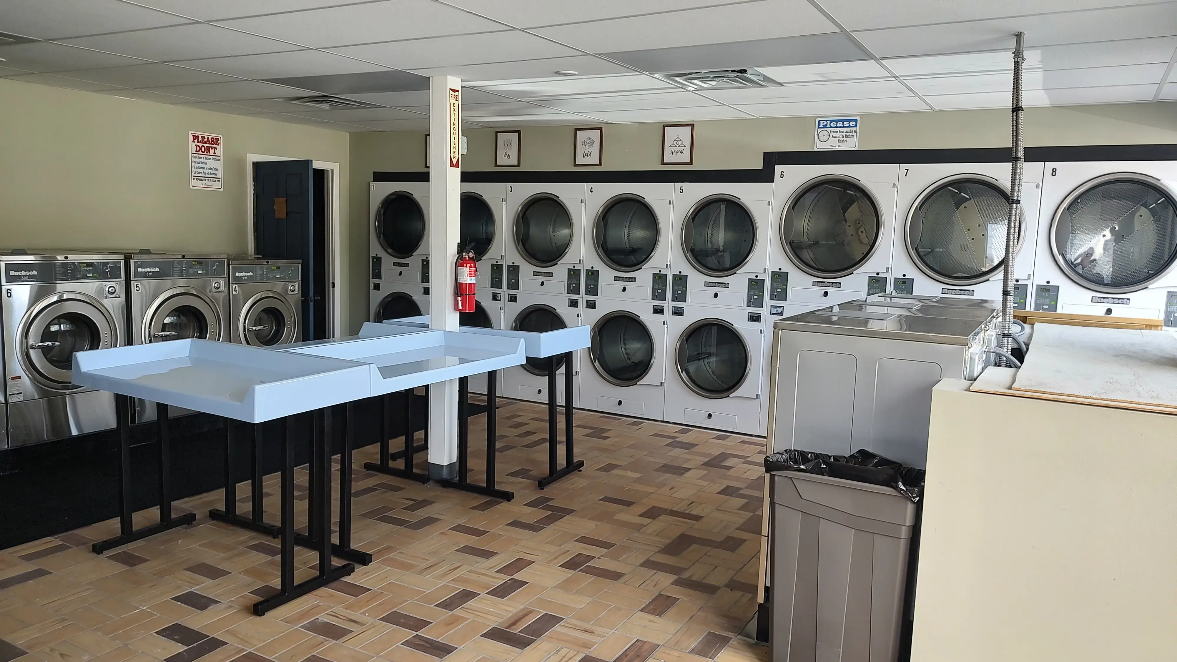 Busy Bee's Laundromat thumbnail 8