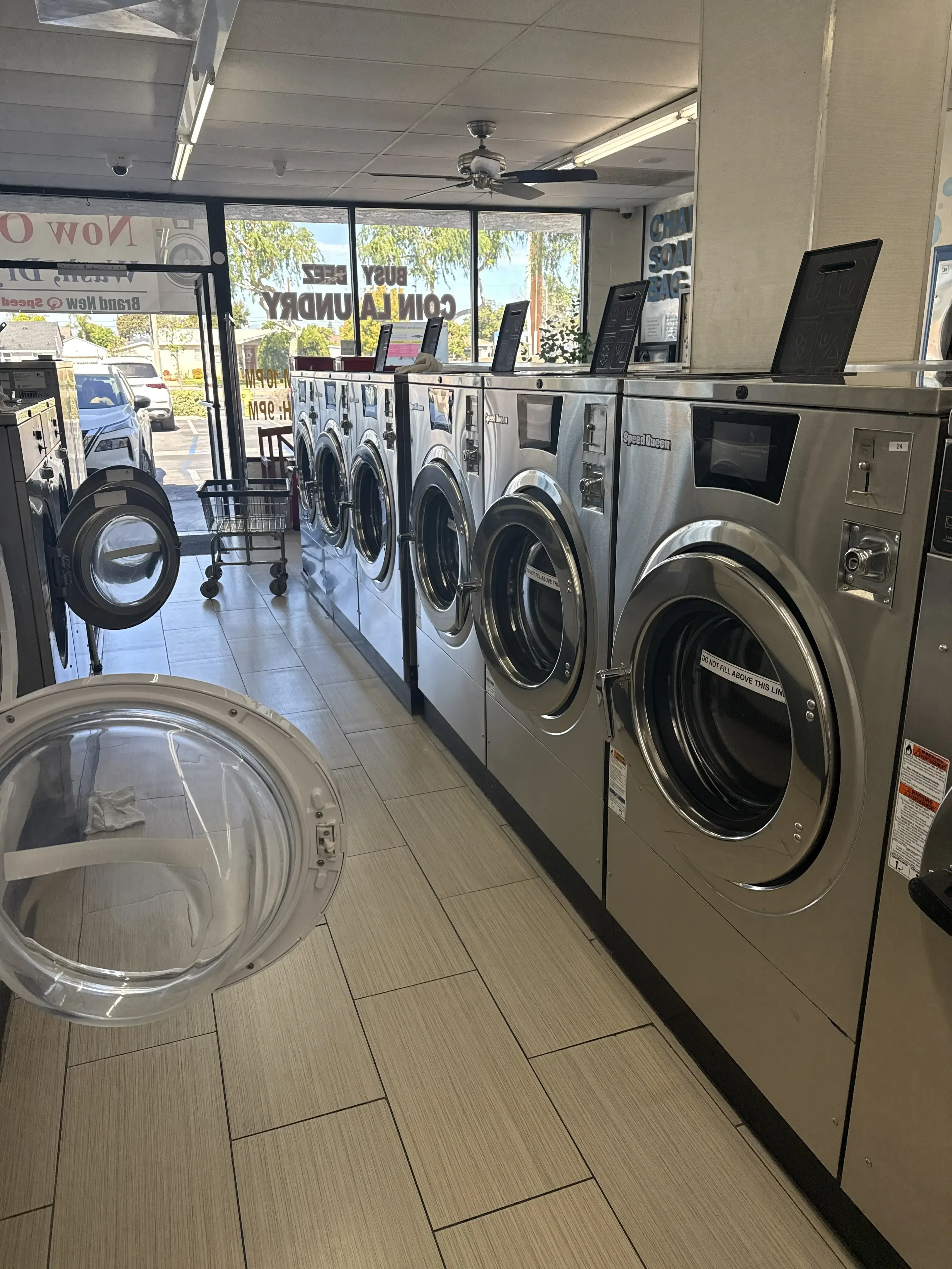 Busy Beez Coin Laundry thumbnail 14