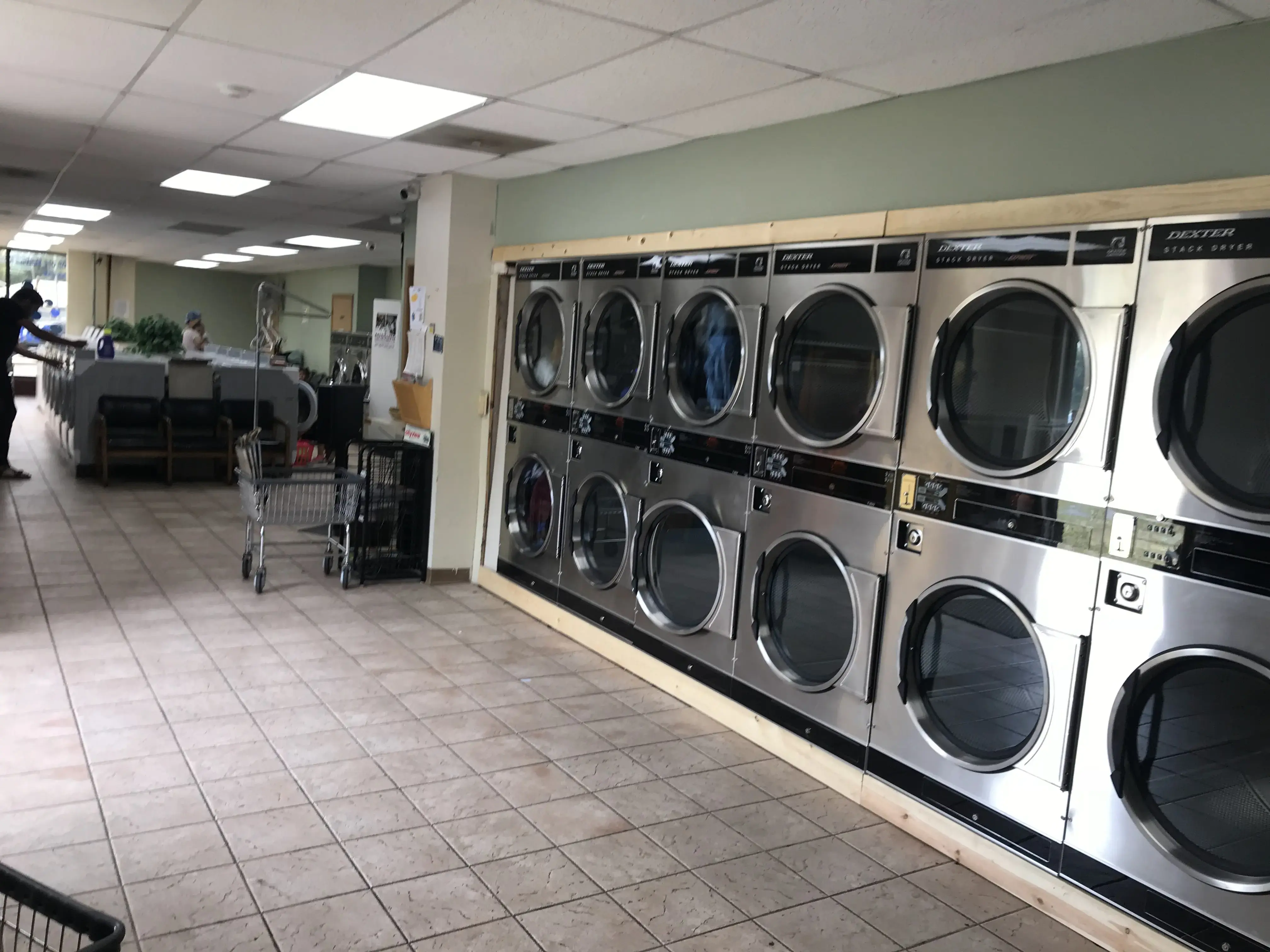 Busy Bubbles Laundry thumbnail 14