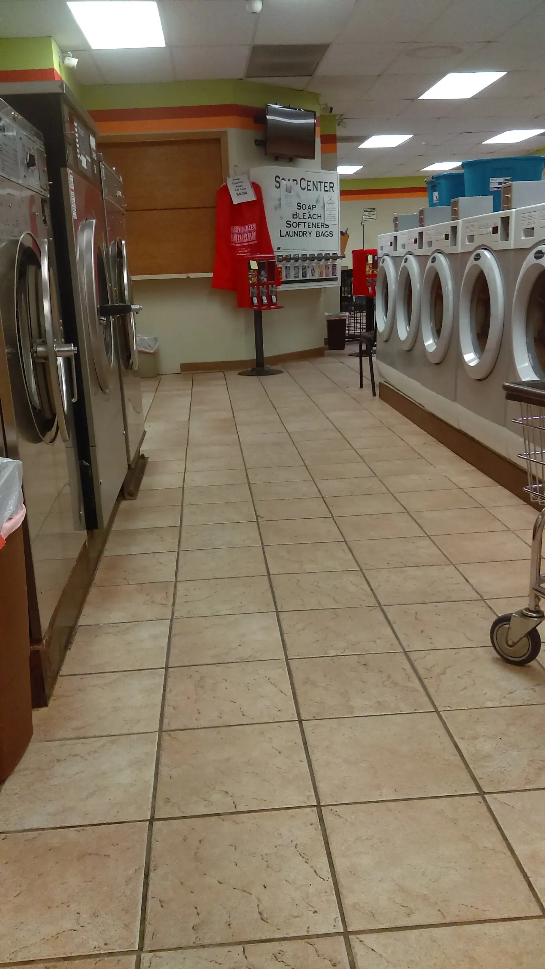 Busy Bubbles Laundry thumbnail 8