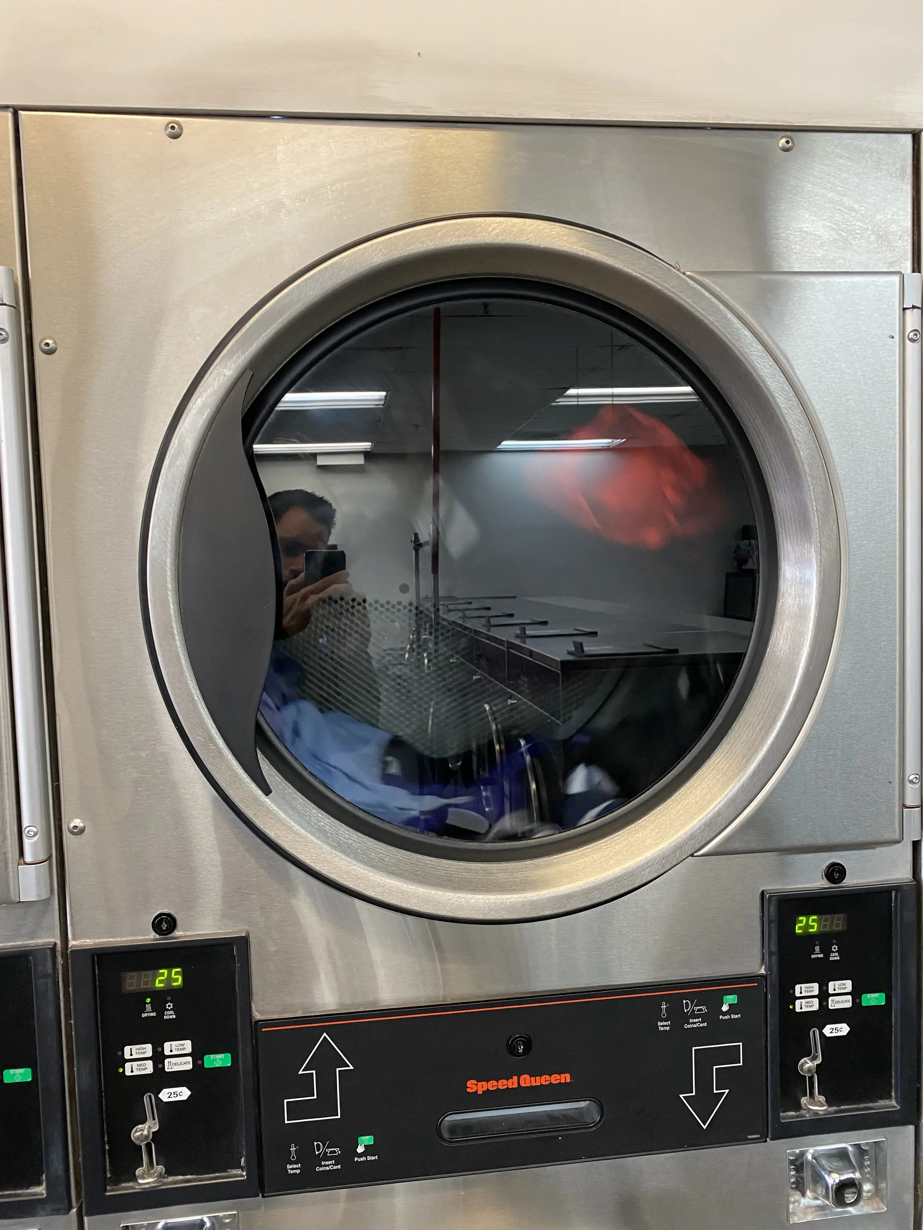 Busy Bubblez Laundromat - Image 19