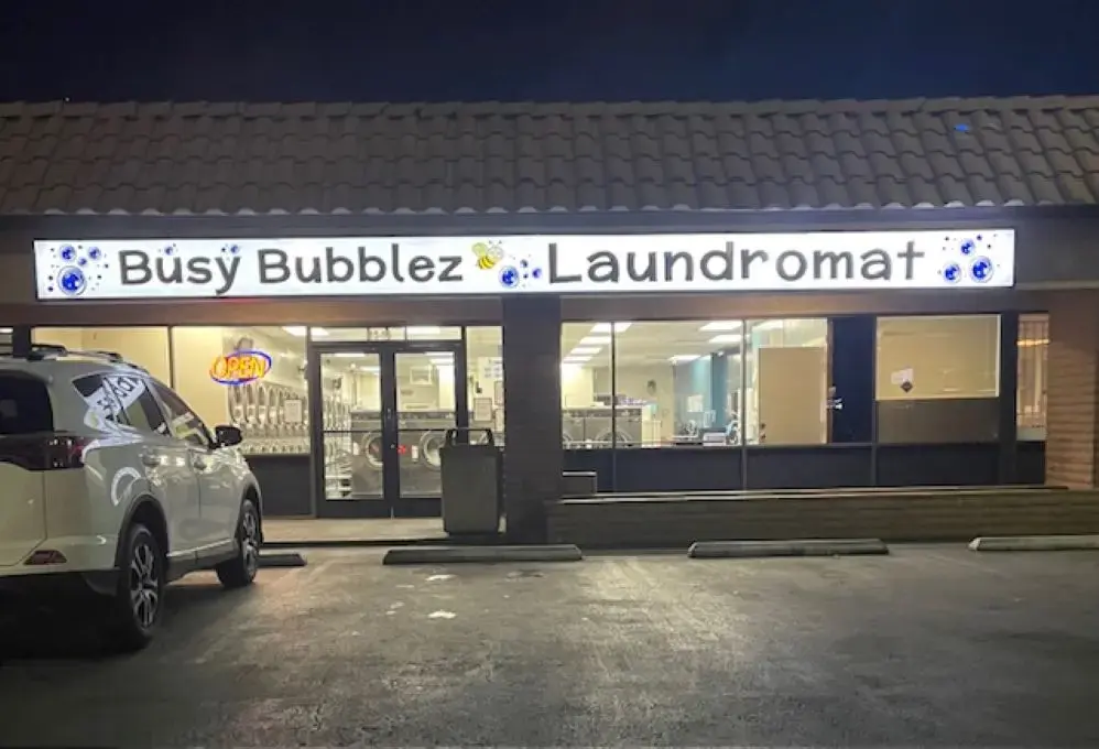 Busy Bubblez Laundromat - Image 4
