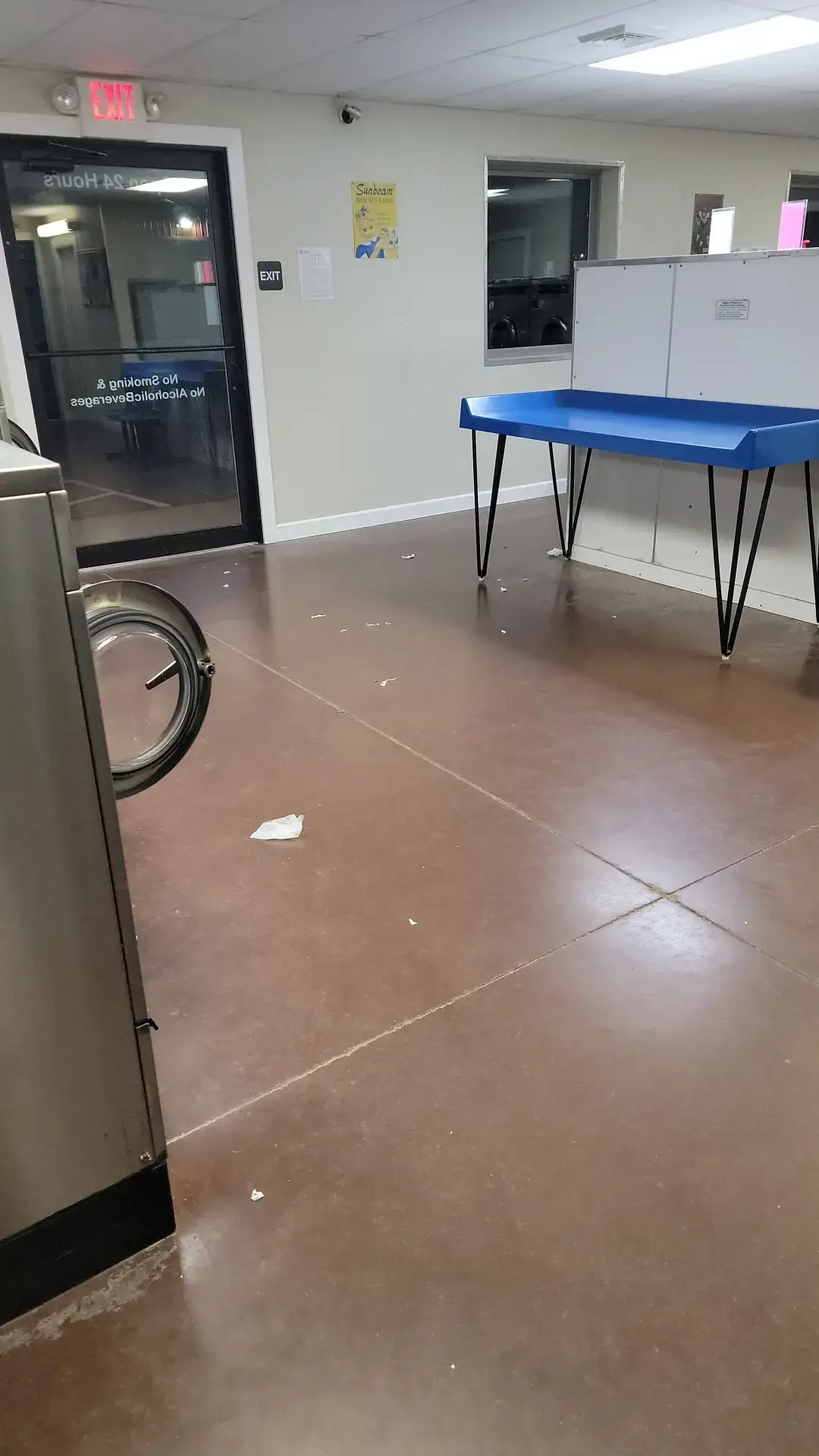 Busy Laundromat Bubbles - Image 3