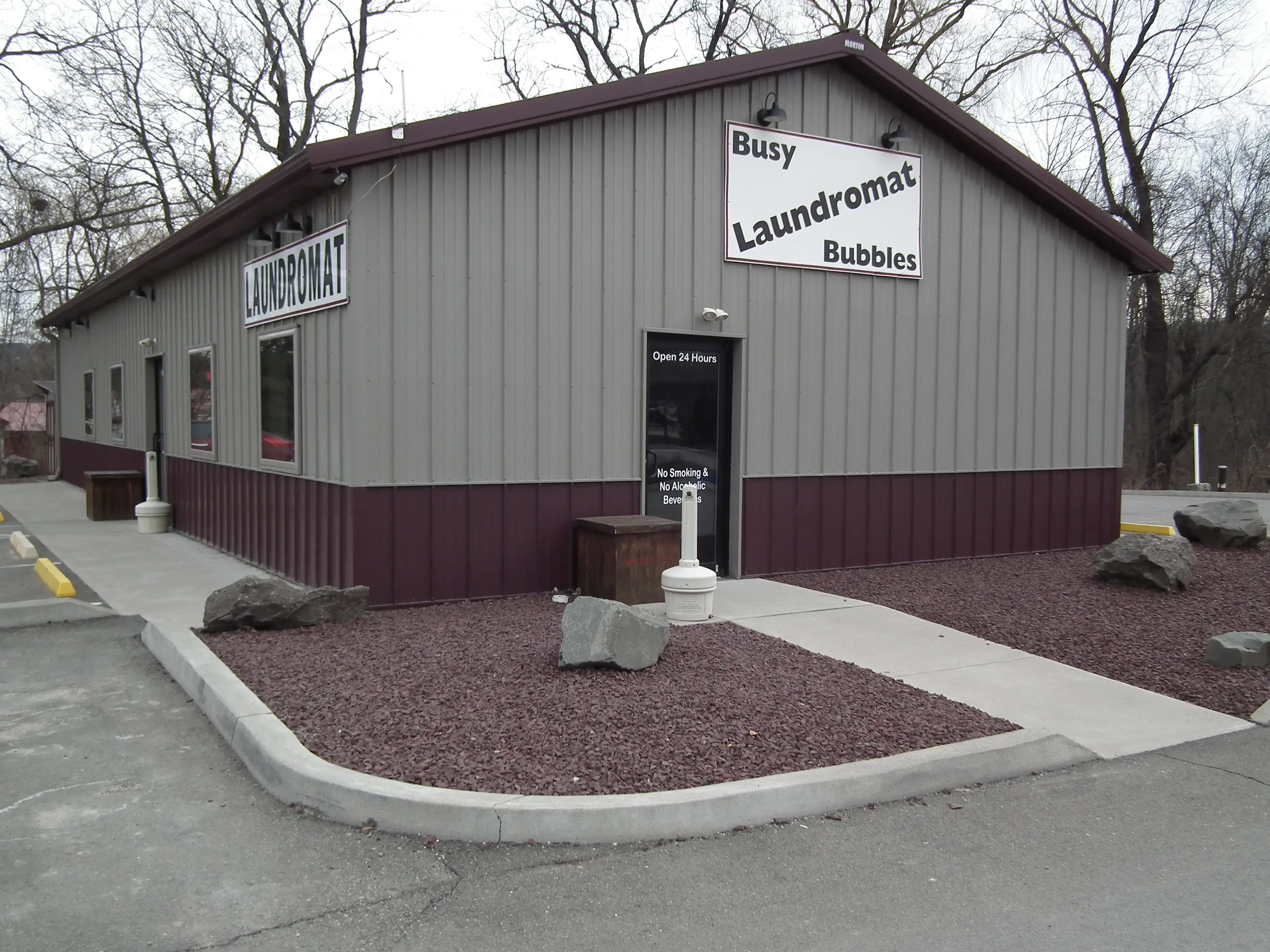 Busy Laundromat Bubbles - Image 13