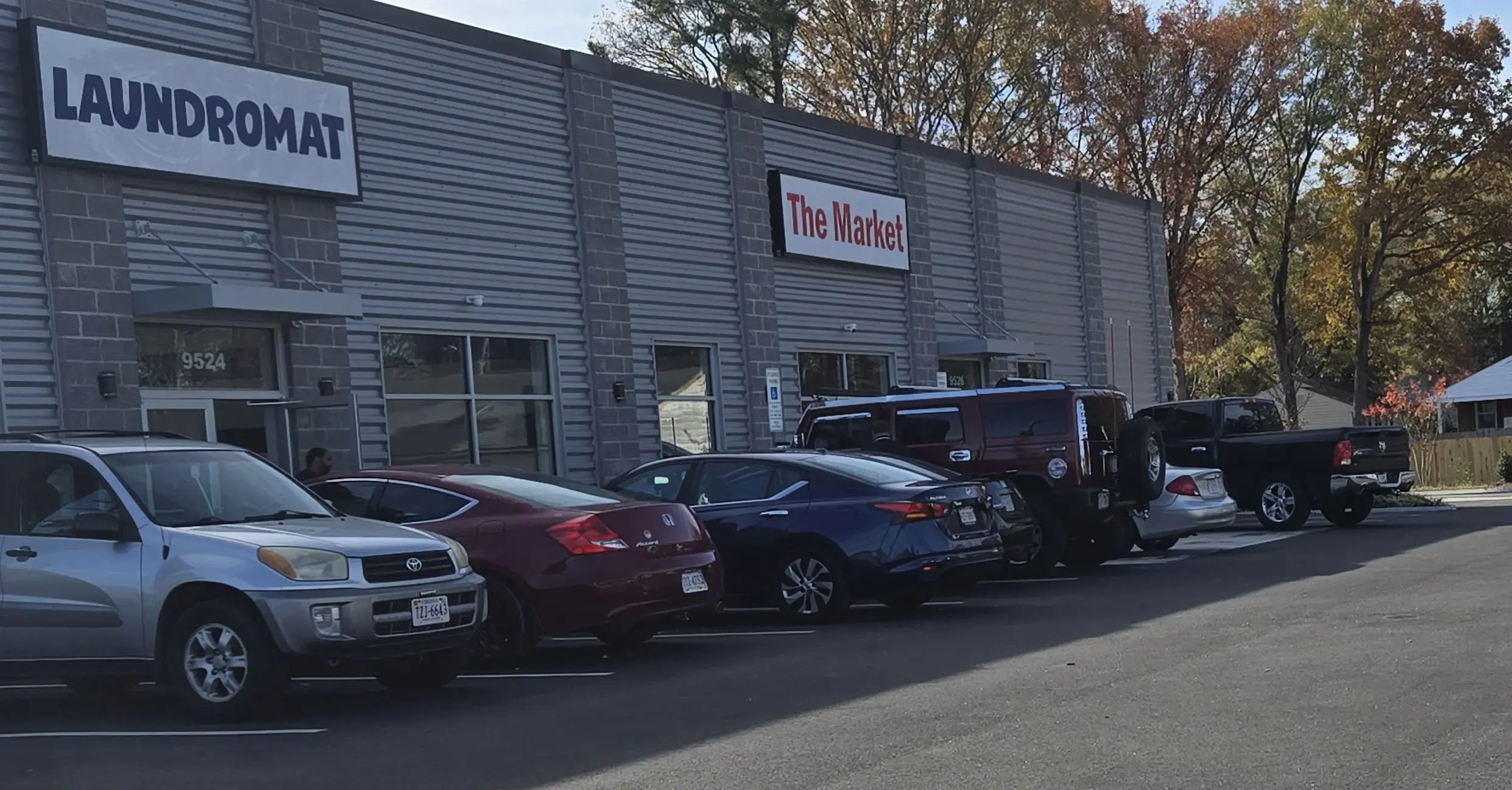 Buzz Thru Laundromat thumbnail 19