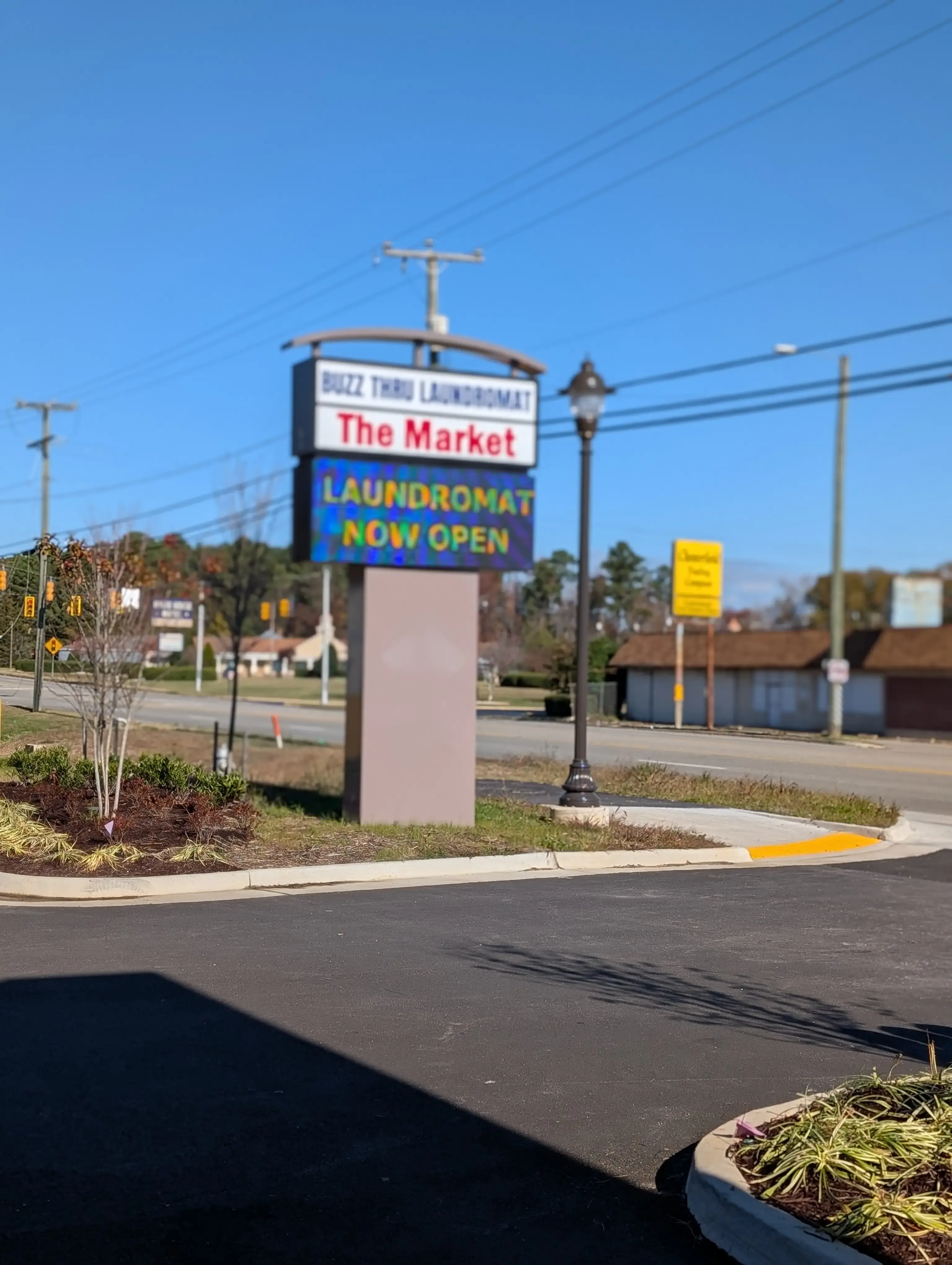 Buzz Thru Laundromat thumbnail 10