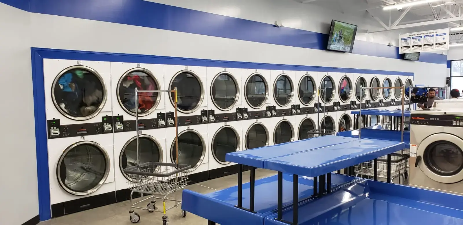 Buzz Thru Laundromat - Image 10