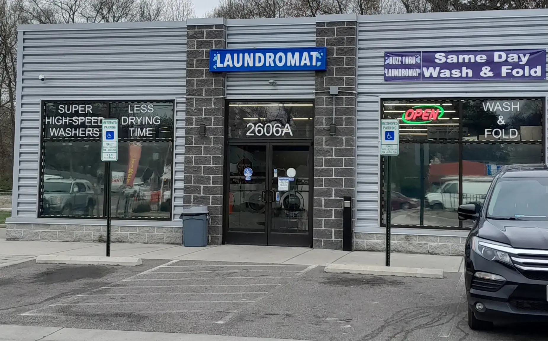 Buzz Thru Laundromat thumbnail 11