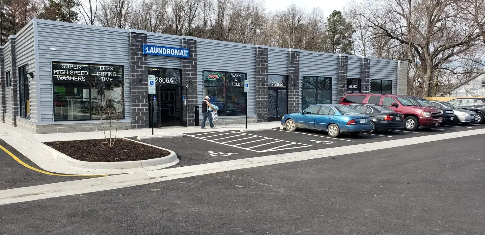 Buzz Thru Laundromat - Image 14