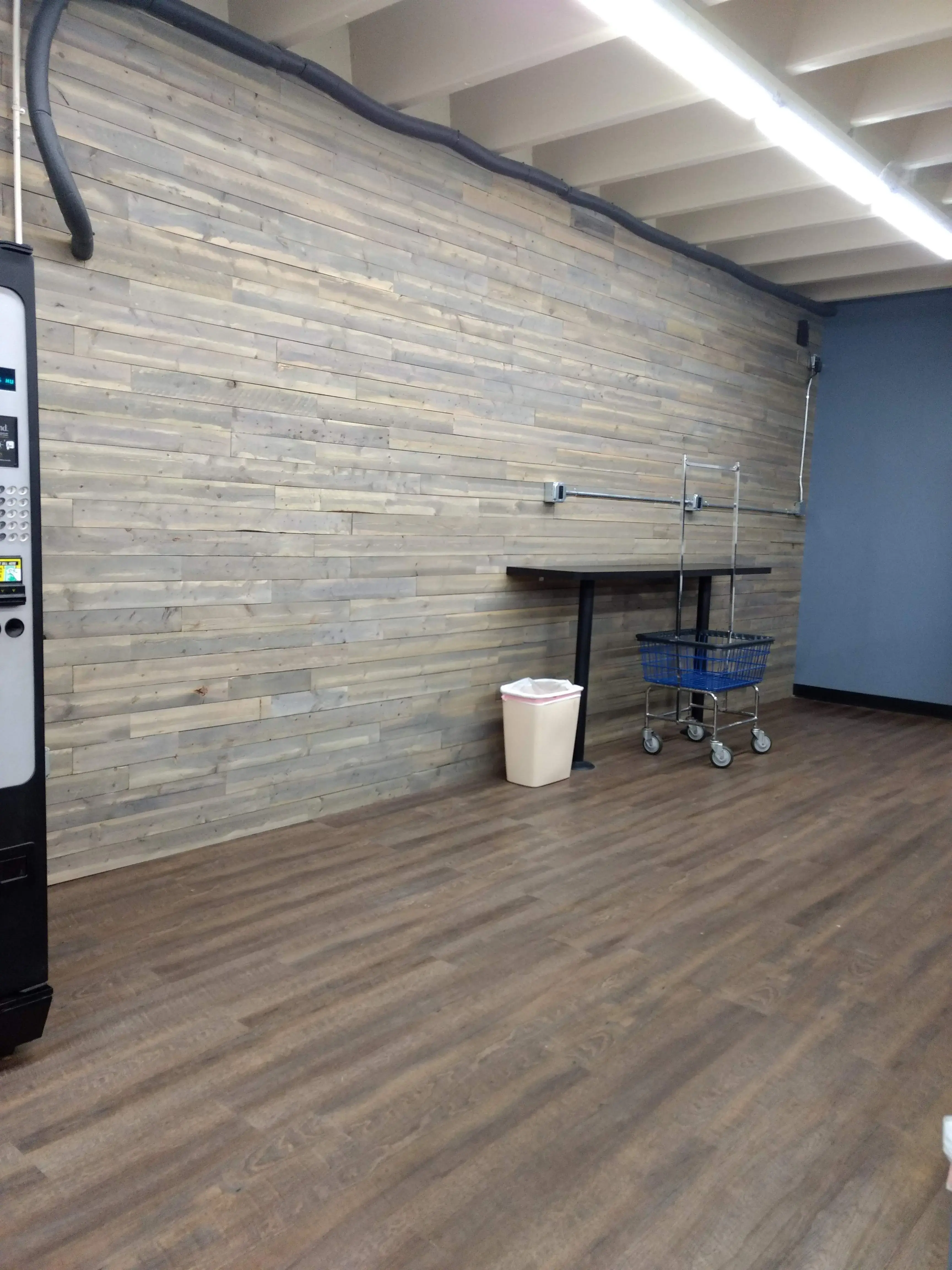 Buzzi's Laundromat & Laundry Service2 - Image 15