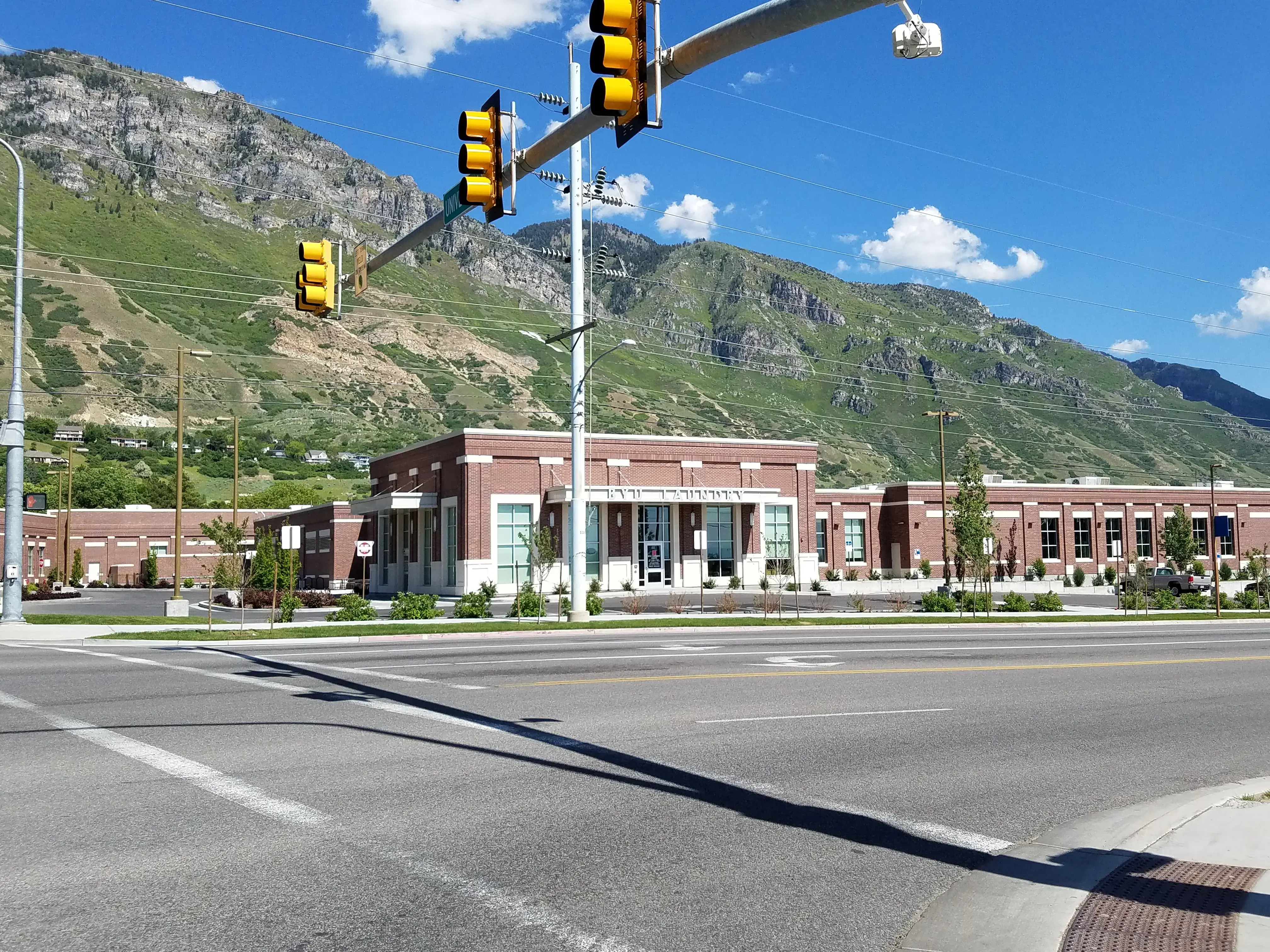 BYU Laundry - Image 15