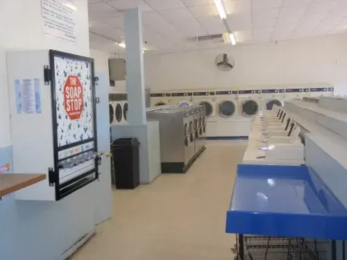 BZ Laundromat - Image 13