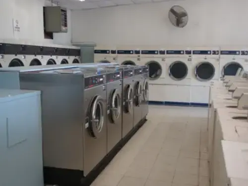 BZ Laundromat thumbnail 16