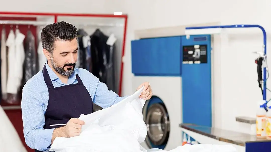 C & R Laundromats & Laundry Service thumbnail 4