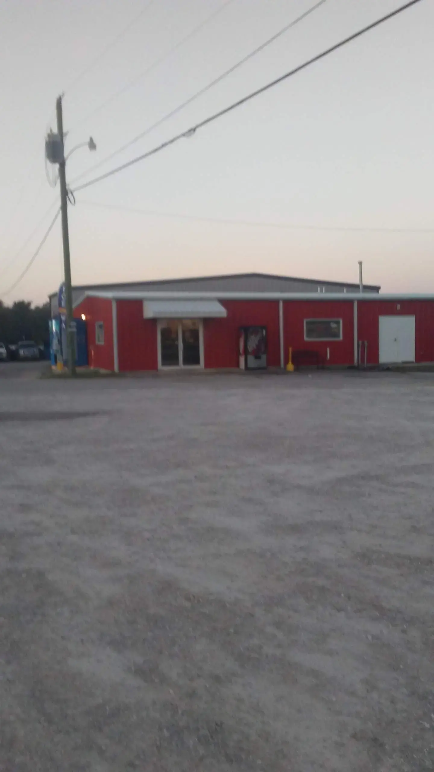 Cagle's Lake Laundry - Image 8