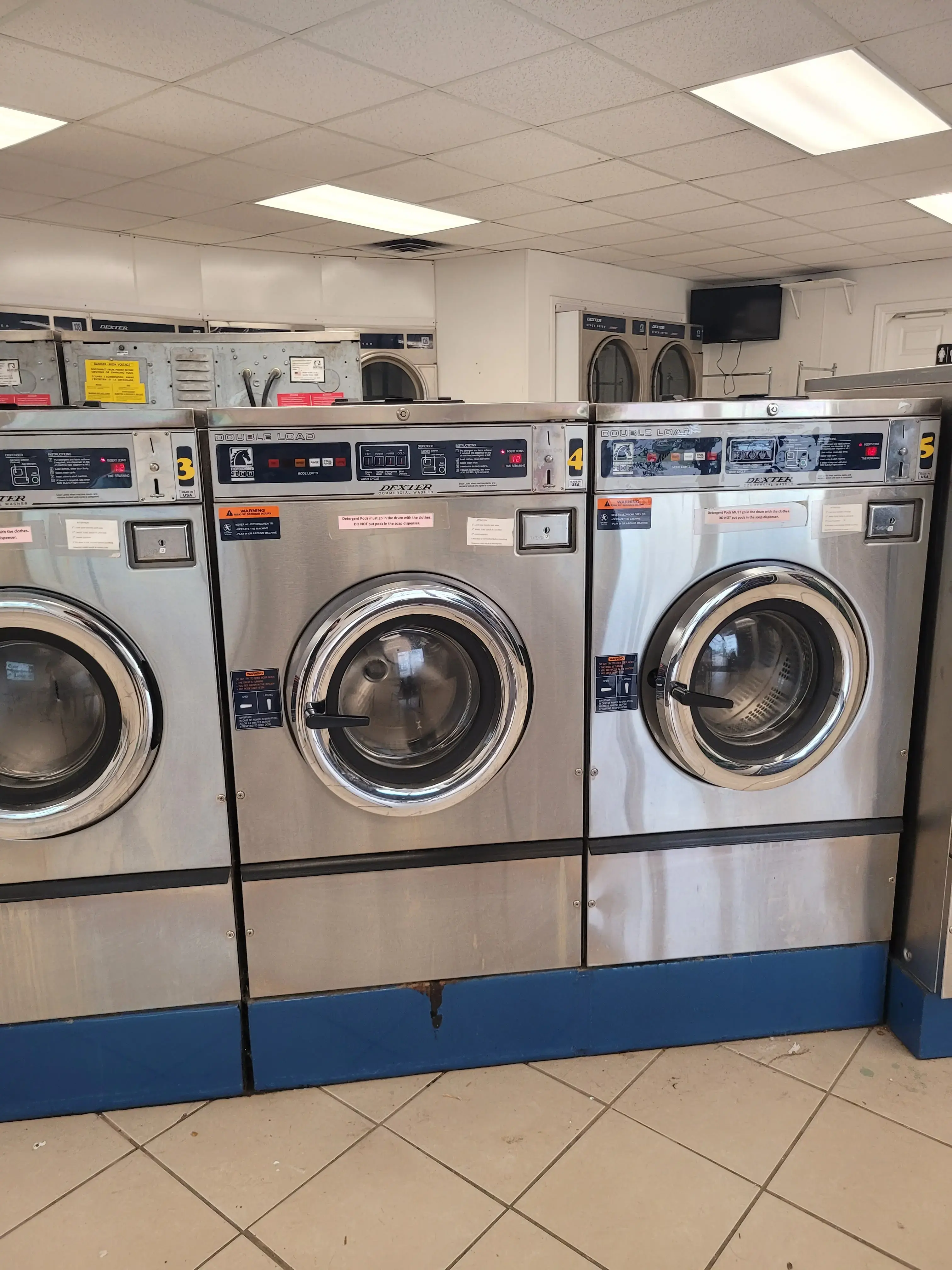 Cagle's Lake Laundry thumbnail 13