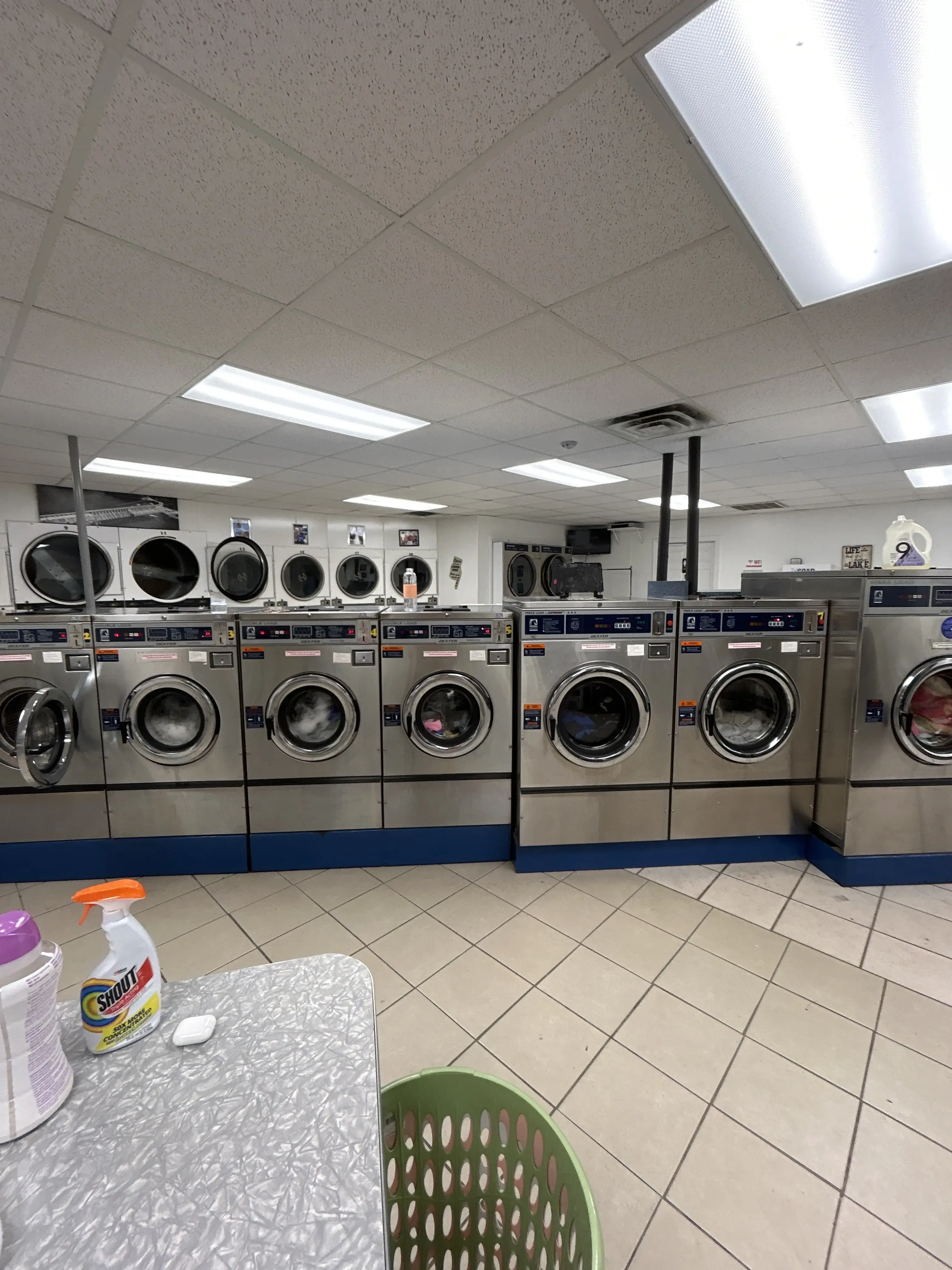 Cagle's Lake Laundry - Image 12