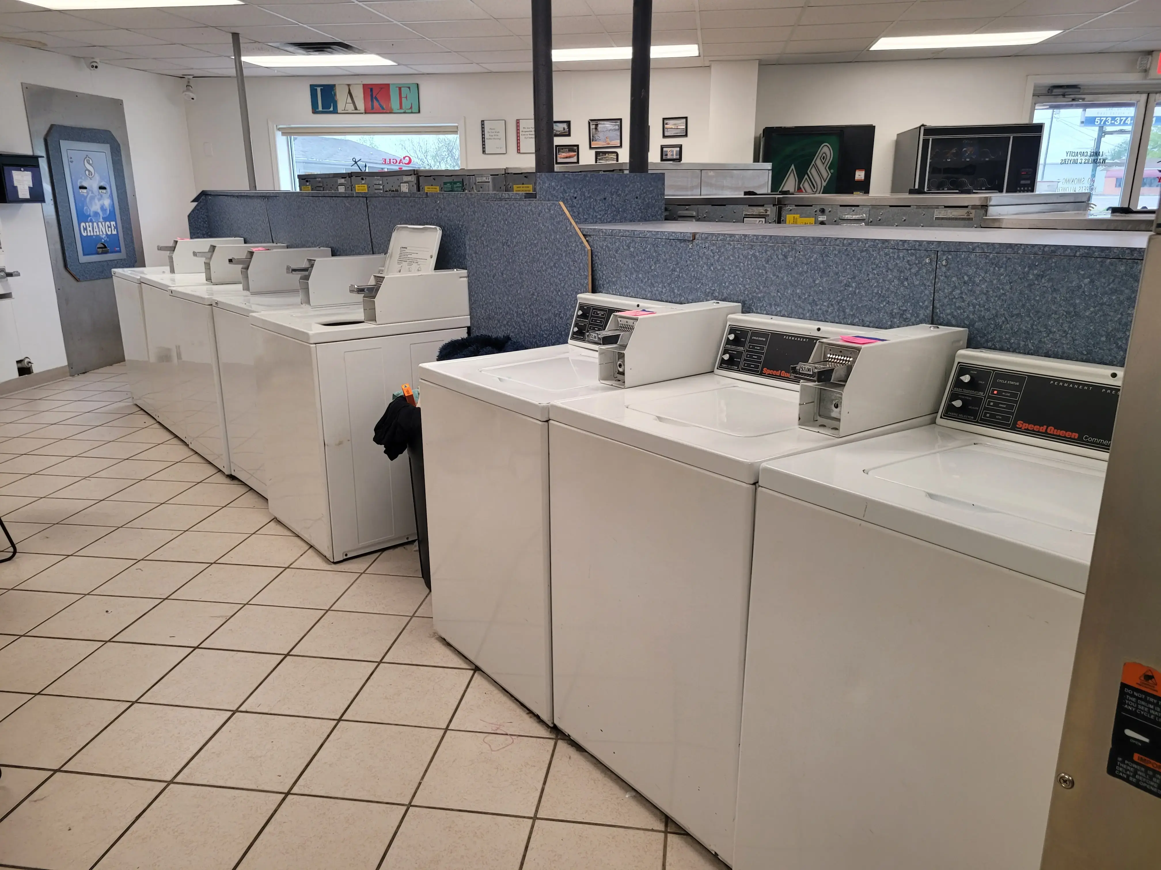 Cagle's Lake Laundry - Image 2