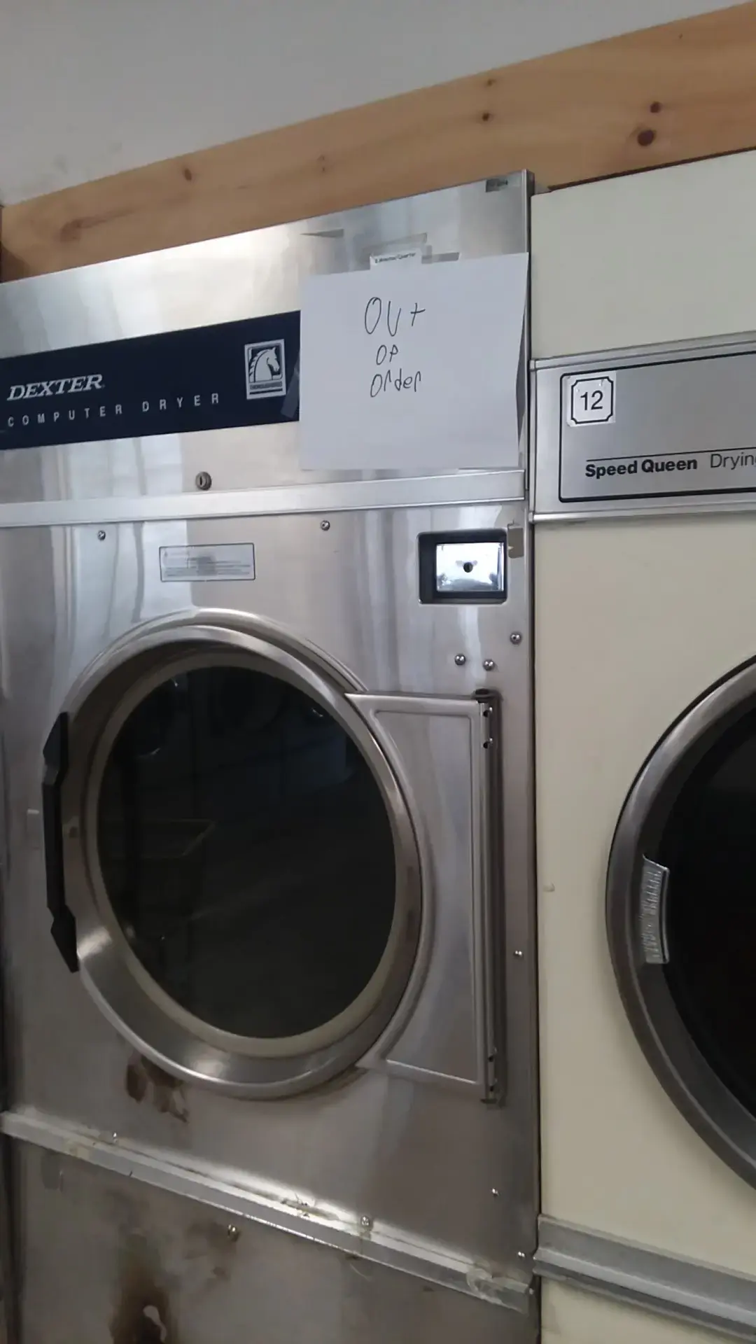 Caitlin's Wash & Dry - Image 2