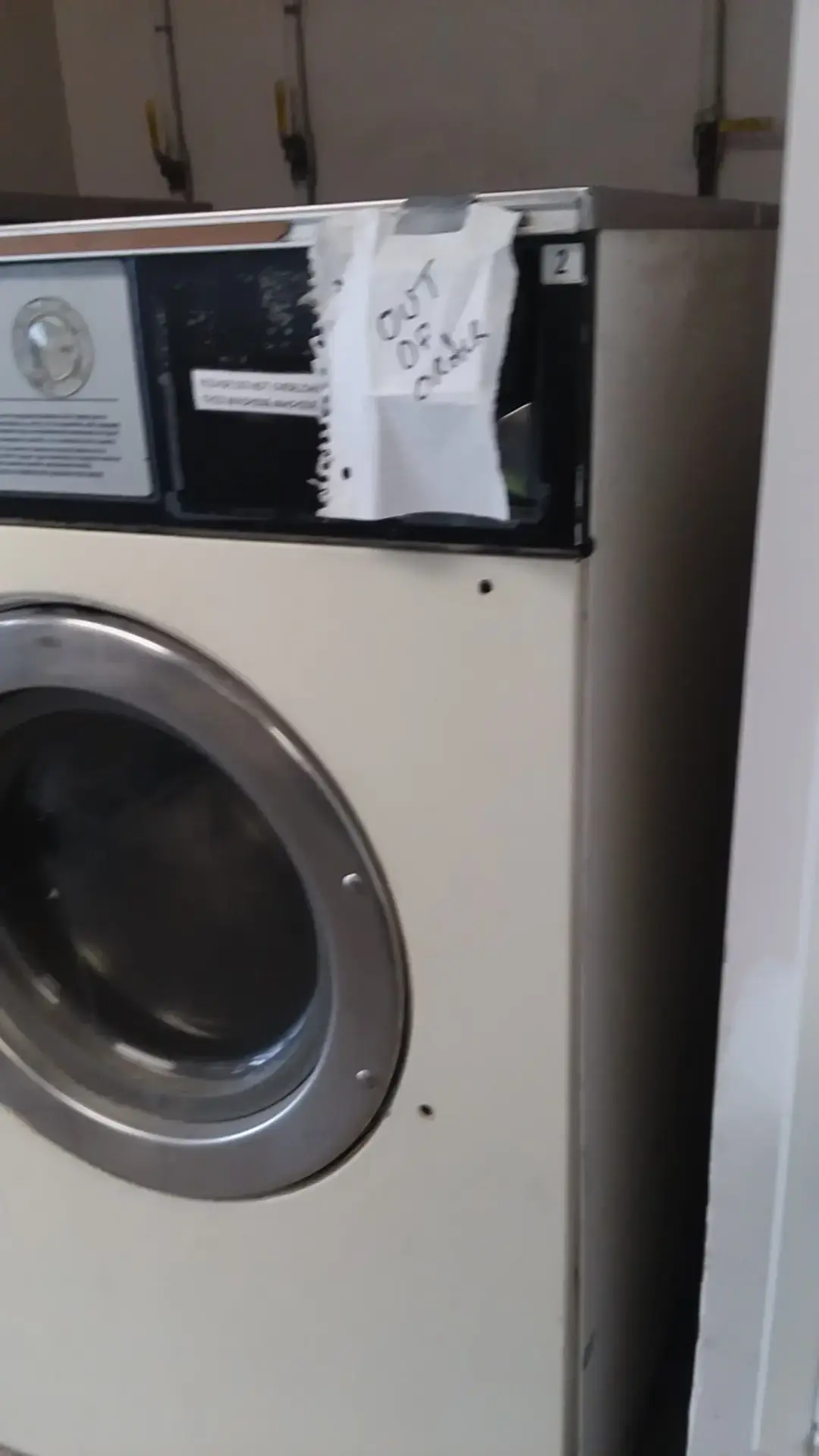 Caitlin's Wash & Dry - Image 10