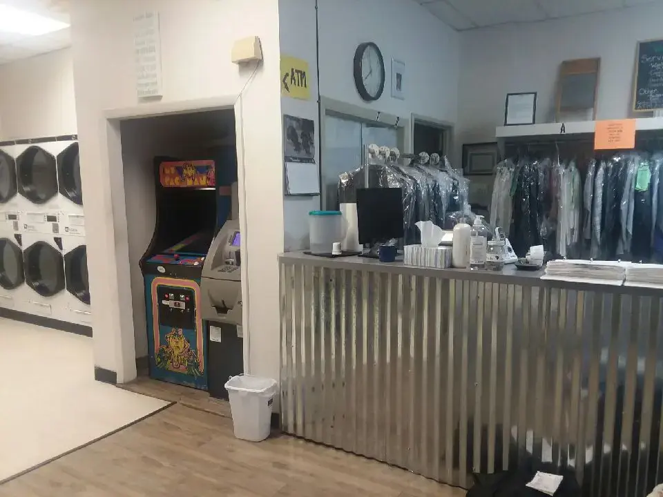 Cajun Laundry & Dry Cleaners thumbnail 2