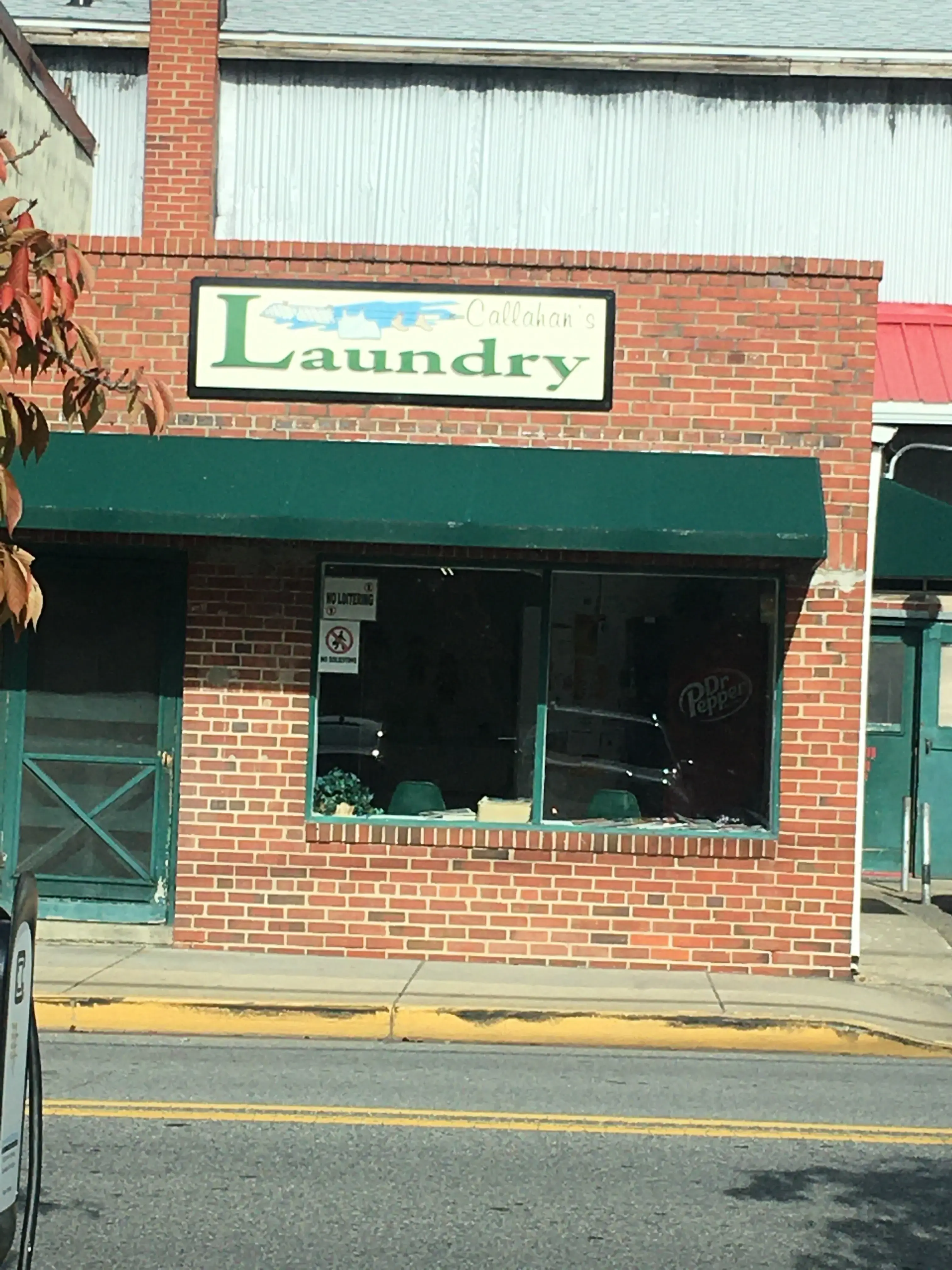 Callahan's Laundromat - Image 20